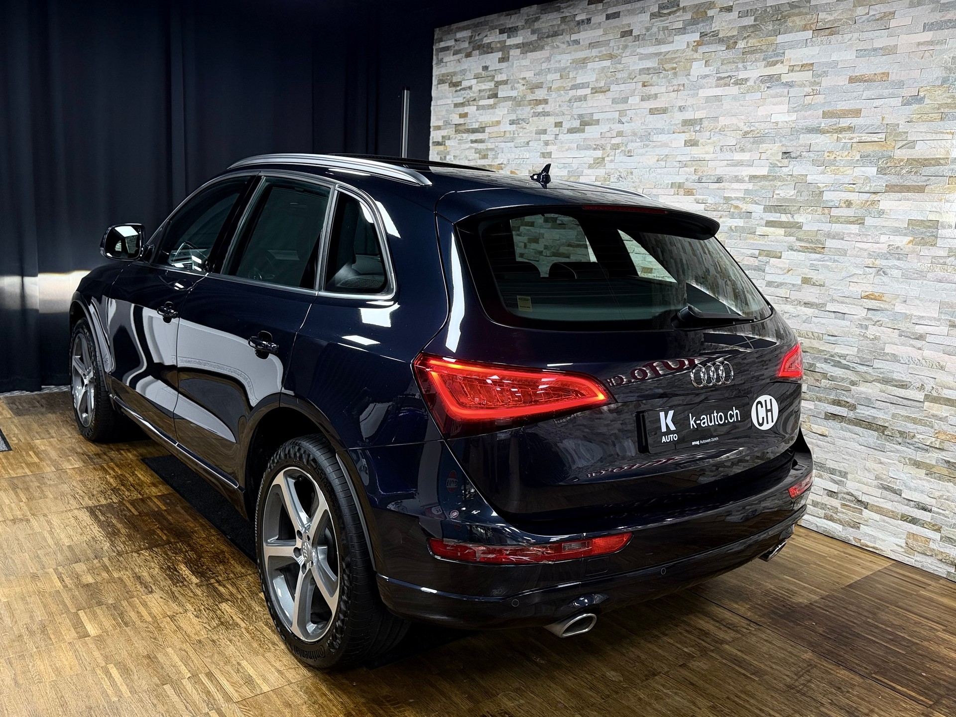 AUDI Q5 3.0 TDI clean quattro S-tronic-showroom-element-2