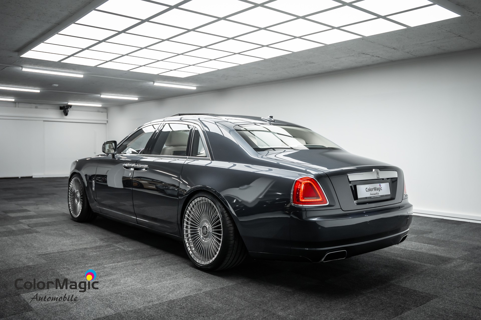 ROLLS-ROYCE * GHOST 6.6 V12 * NUR 57500KM * 22 ZOLL RÄDER* LEASING AB 720.- *-showroom-element-3
