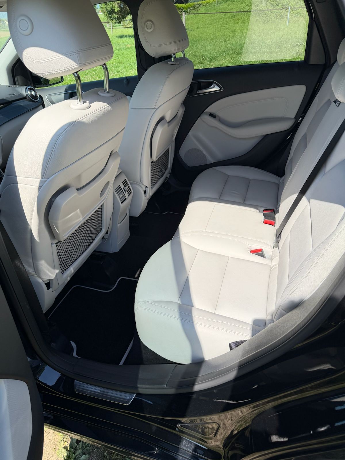 MERCEDES-BENZ B 200 7G-DCT-image-12