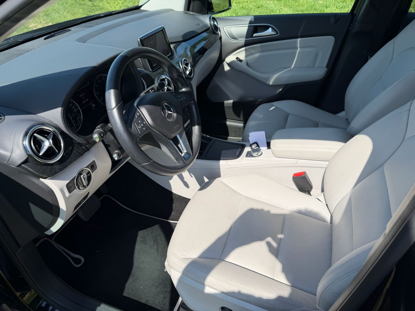 MERCEDES-BENZ B 200 7G-DCT-image-10