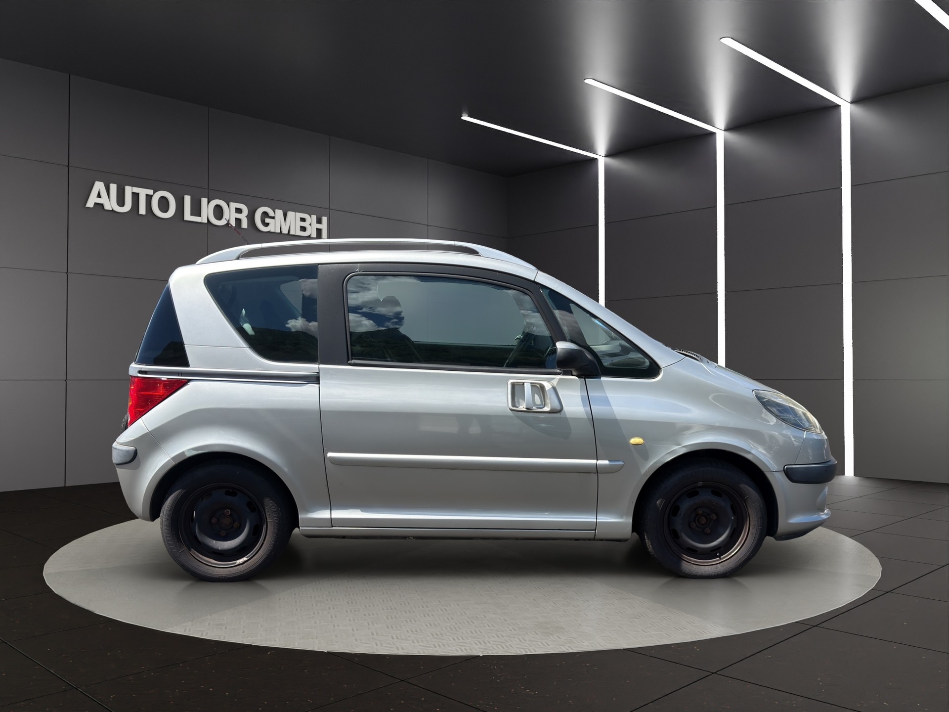 PEUGEOT 1007 1.4 HDI Sporty-image-4
