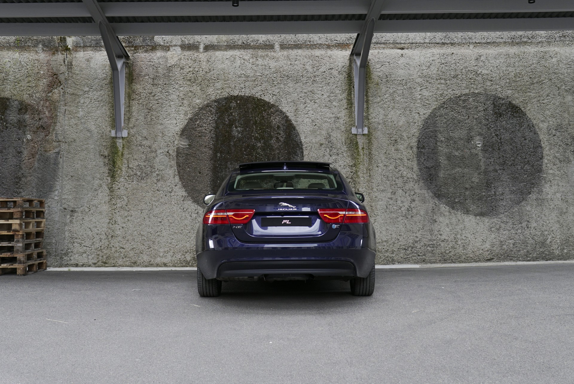 JAGUAR XE 20d Prestige AWD Automat-showroom-element-3