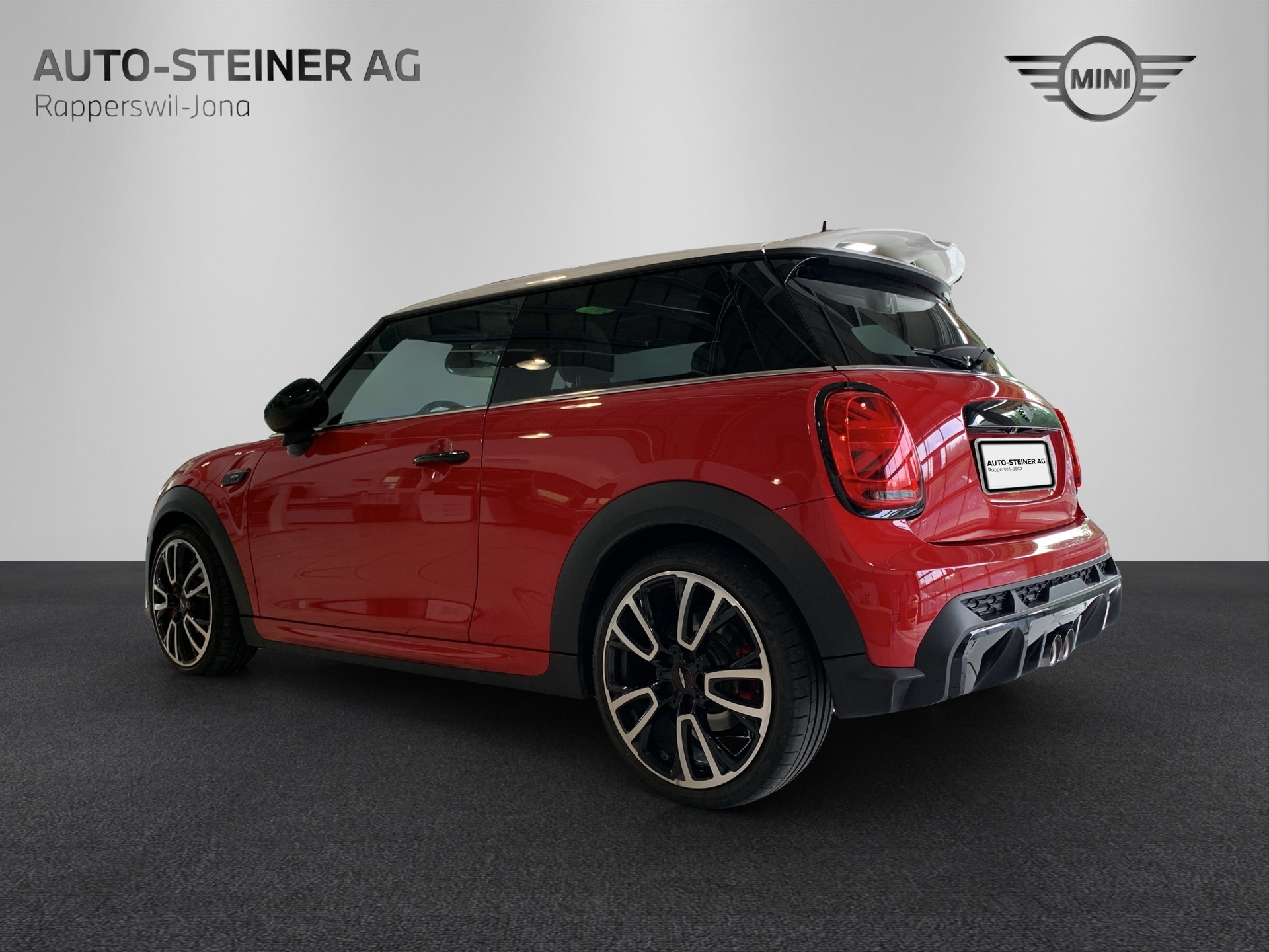 MINI John Cooper Works-showroom-element-2