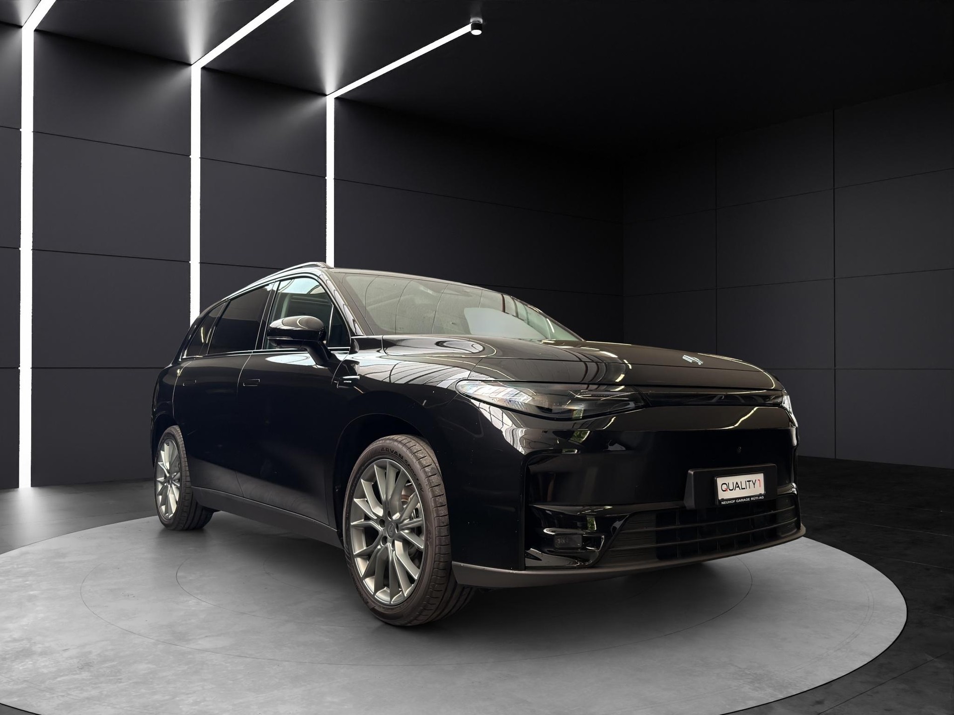 LEAPMOTOR C10 EV AWD-image-7