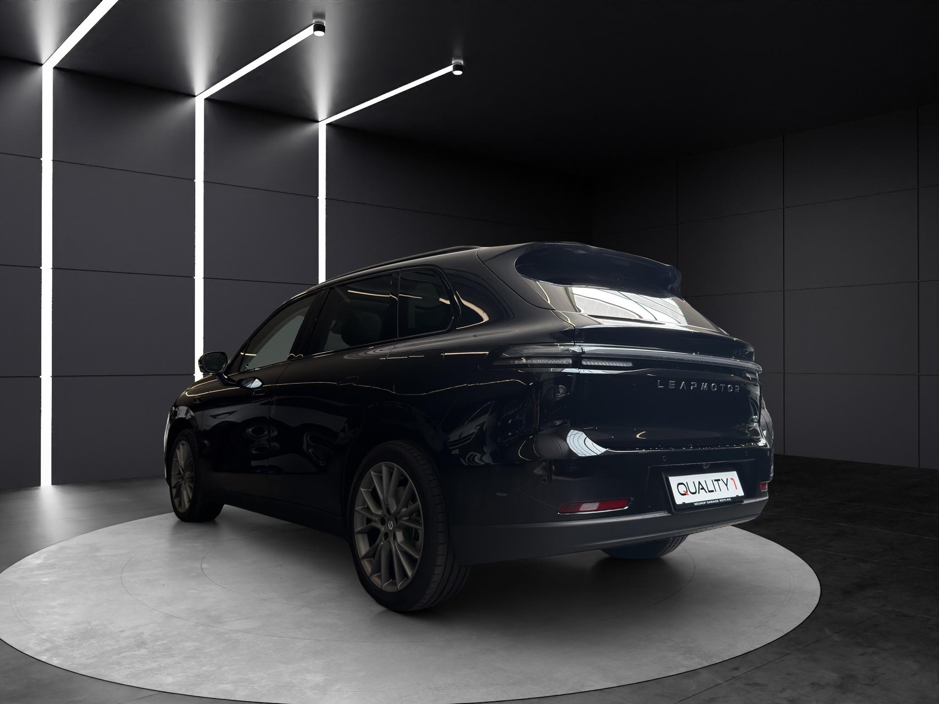 LEAPMOTOR C10 EV AWD-image-2
