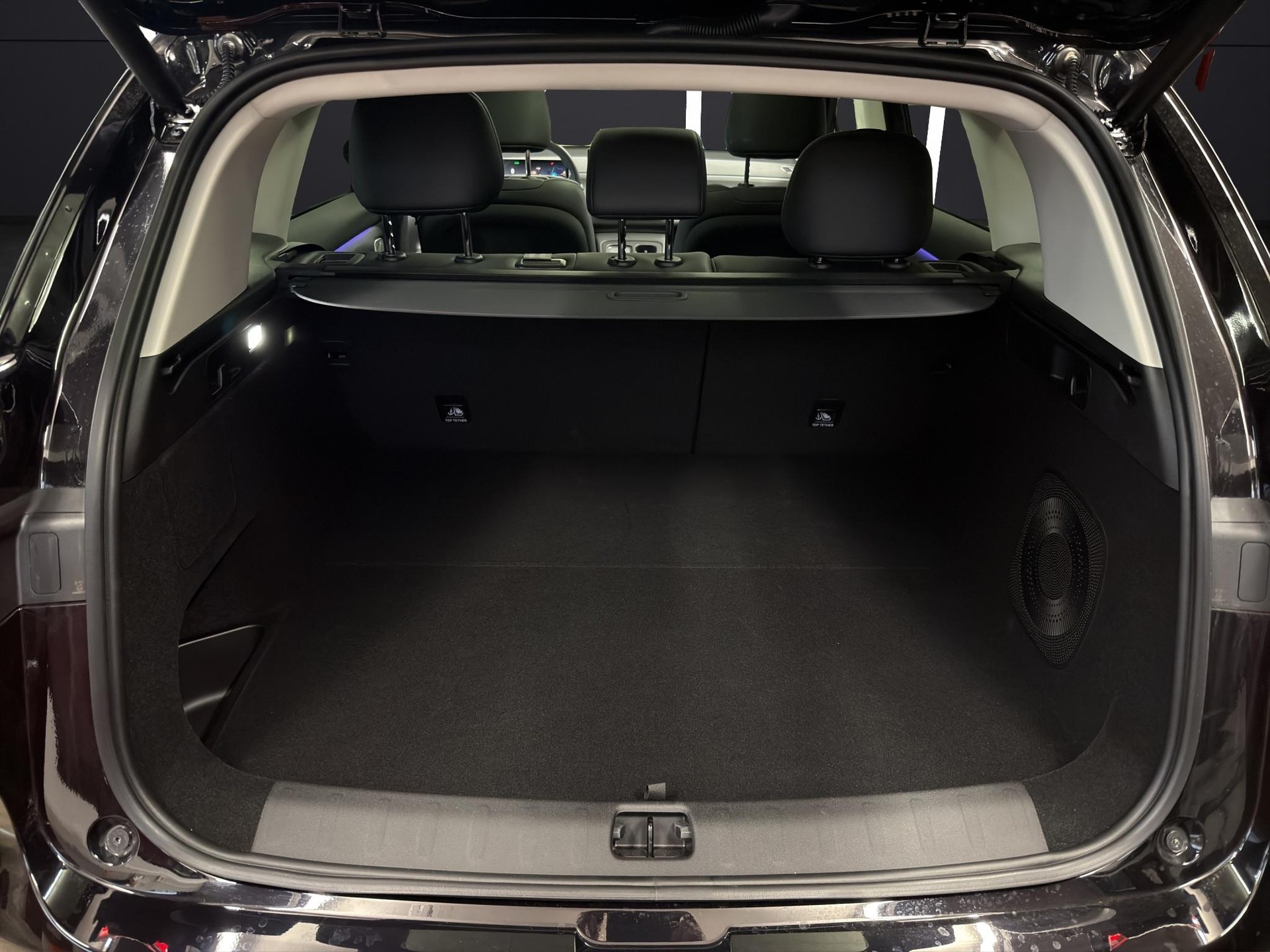 LEAPMOTOR C10 EV AWD-image-14