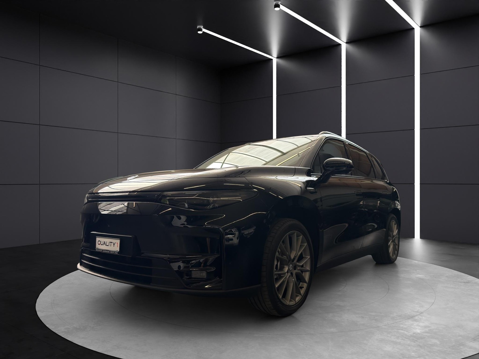LEAPMOTOR C10 EV AWD