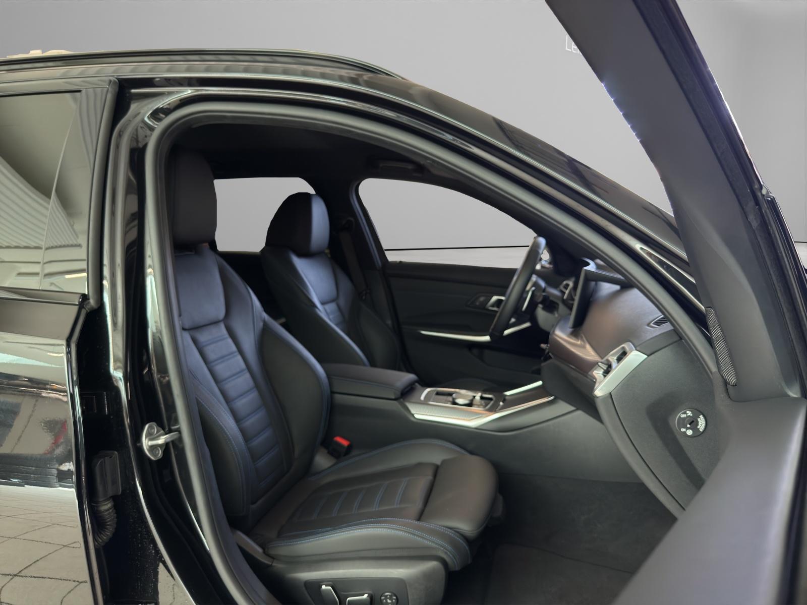 BMW 320d xDrive Touring M-SportPaket-image-17