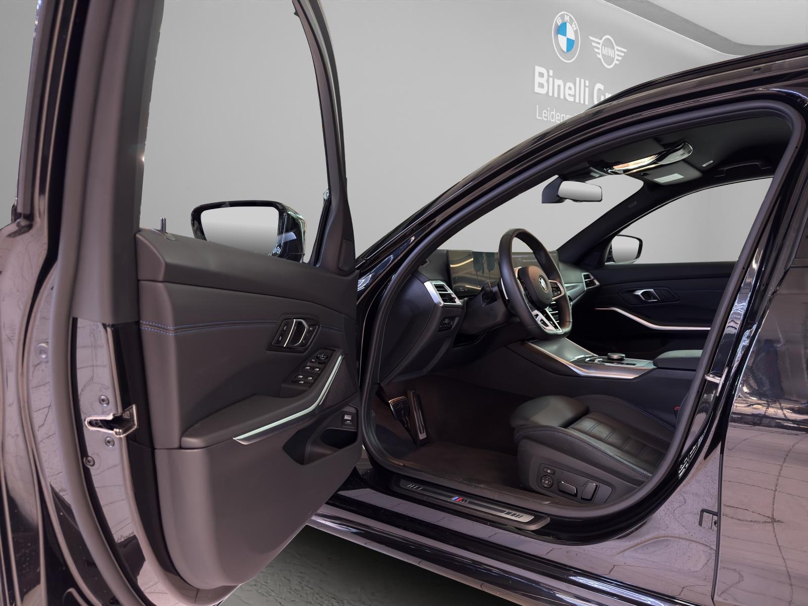 BMW 320d xDrive Touring M-SportPaket-image-9