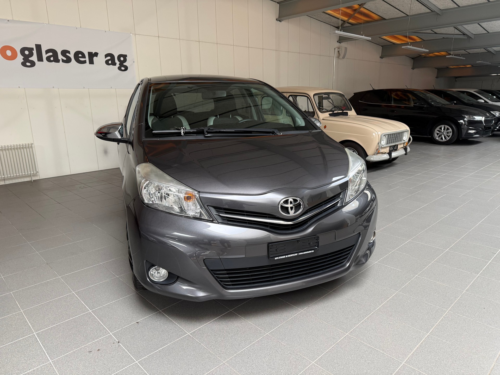 TOYOTA Yaris 1.33 Style Multidrive-showroom-element-3