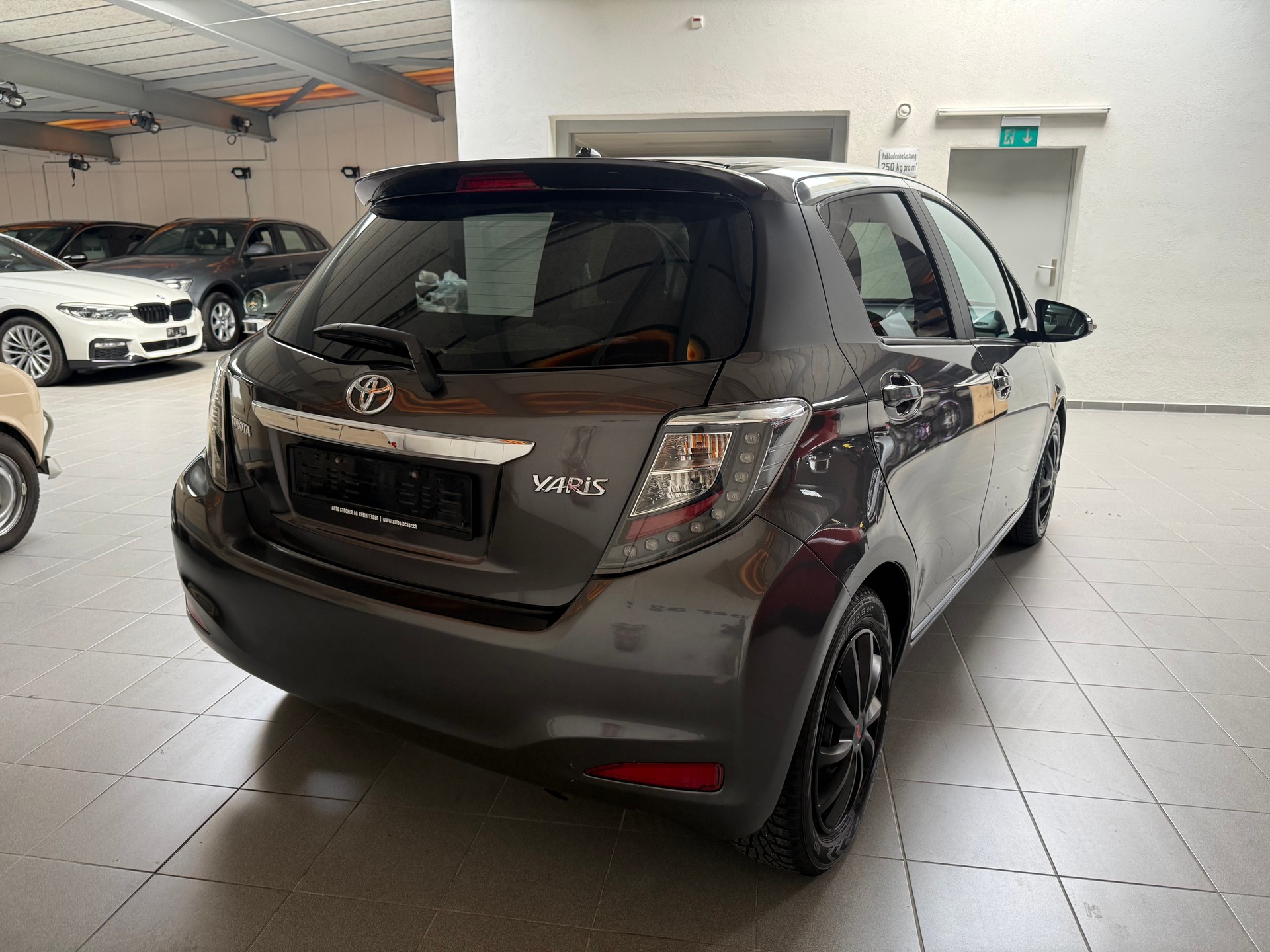TOYOTA Yaris 1.33 Style Multidrive-image-7