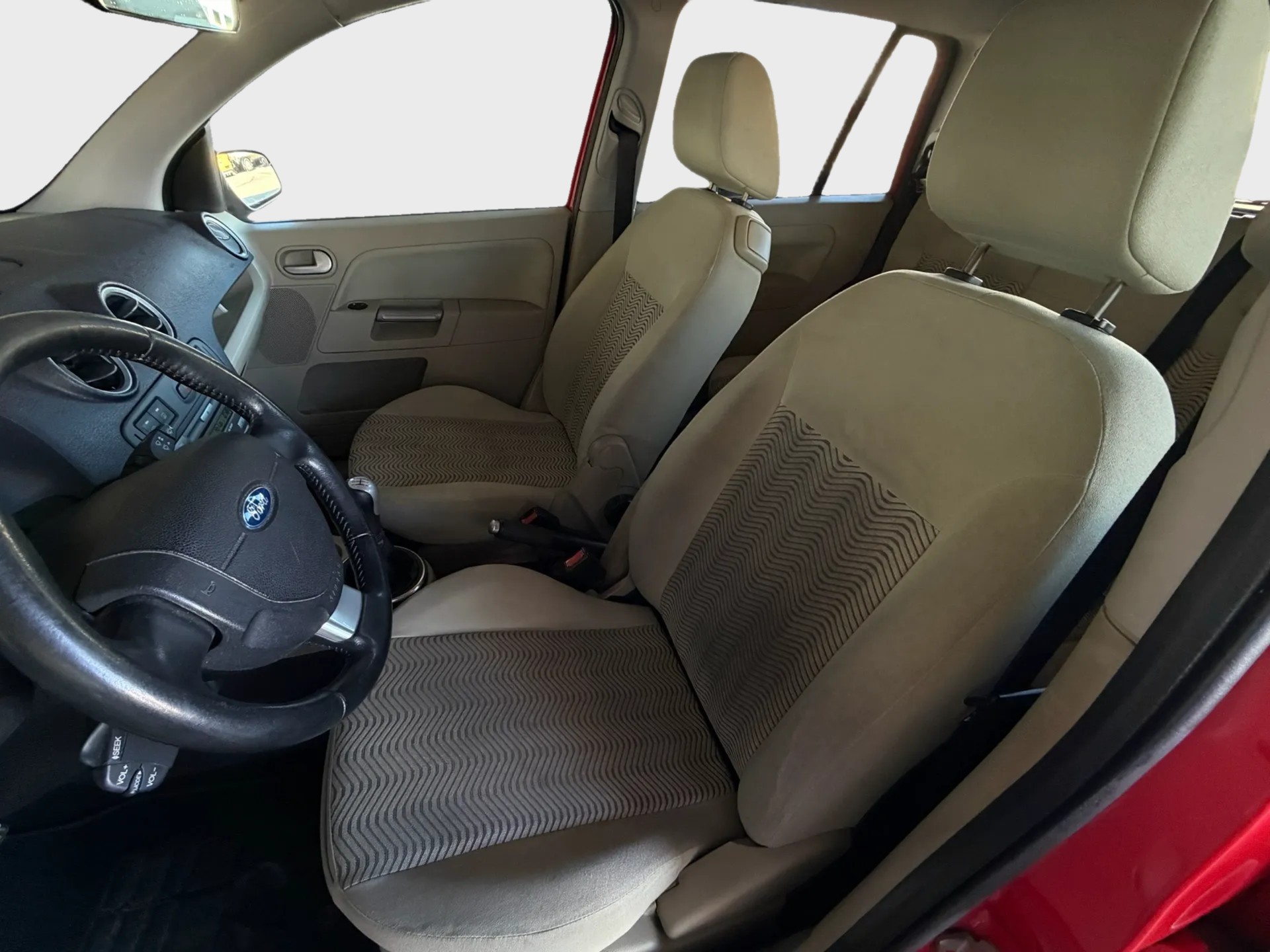 FORD Fusion 1.6 16V Plus-image-12