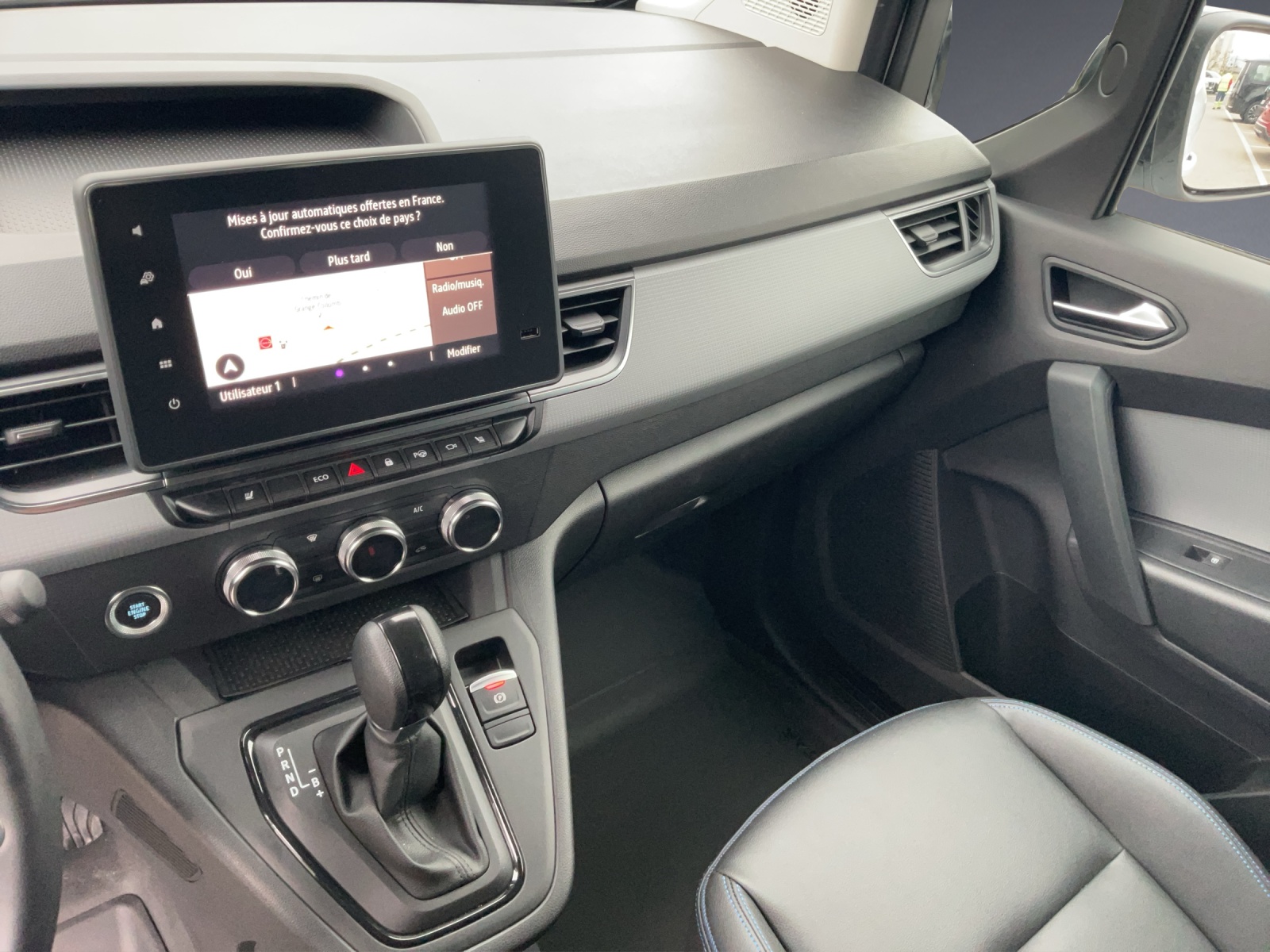 NISSAN Townstar EV45 kWh 22kW L1 Tekna-image-10