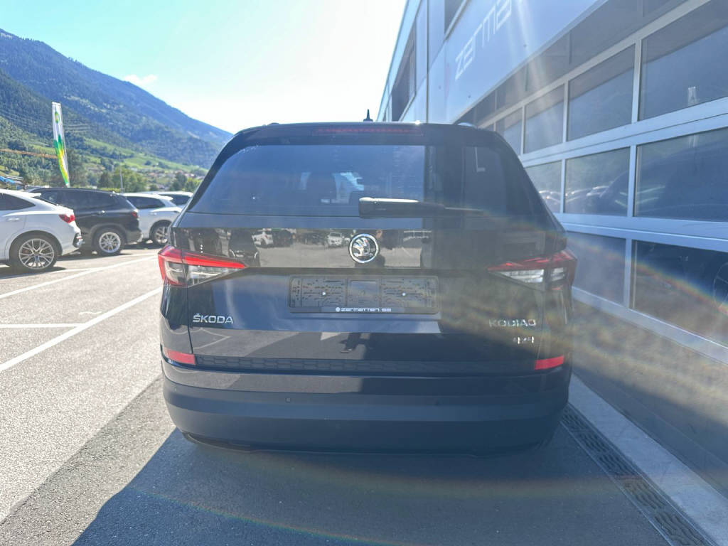 SKODA Kodiaq 2.0 TSI Ambition DSG-showroom-element-3