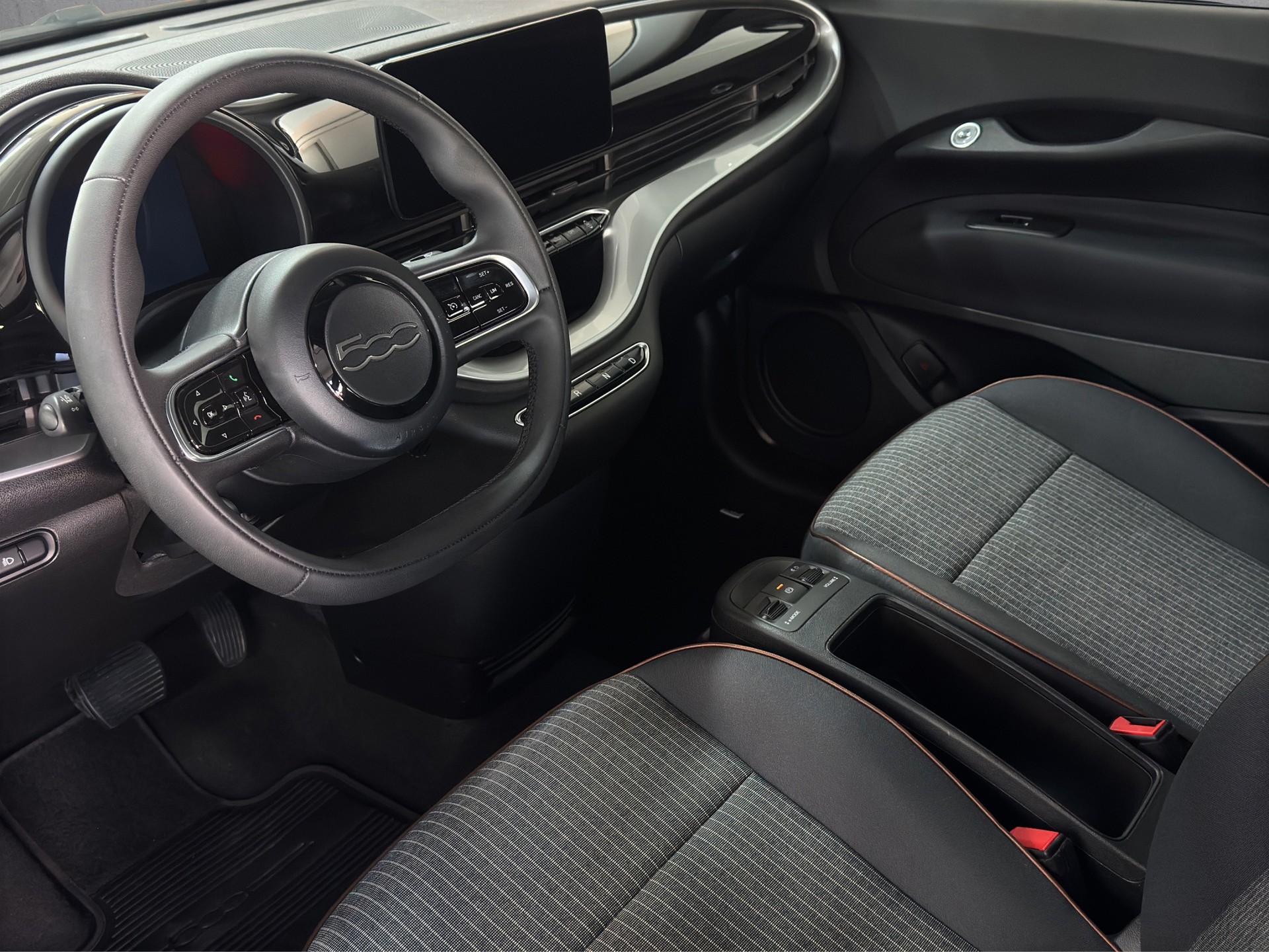 FIAT 500 electric 70 kW Icon-image-12