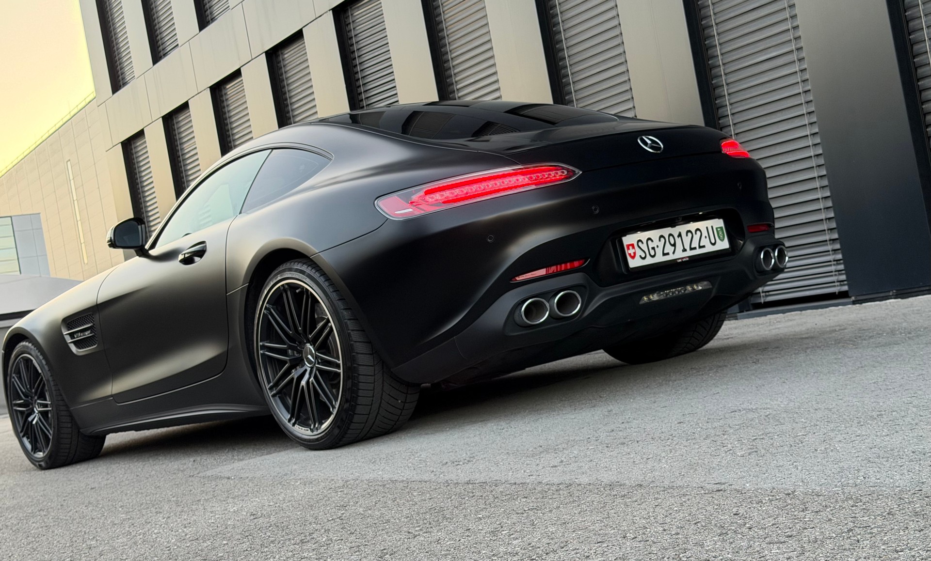 MERCEDES-BENZ AMG GT Speedshift ♦️1.Hand* CH Fahrzeug*Facelift Modell♦️-showroom-element-3