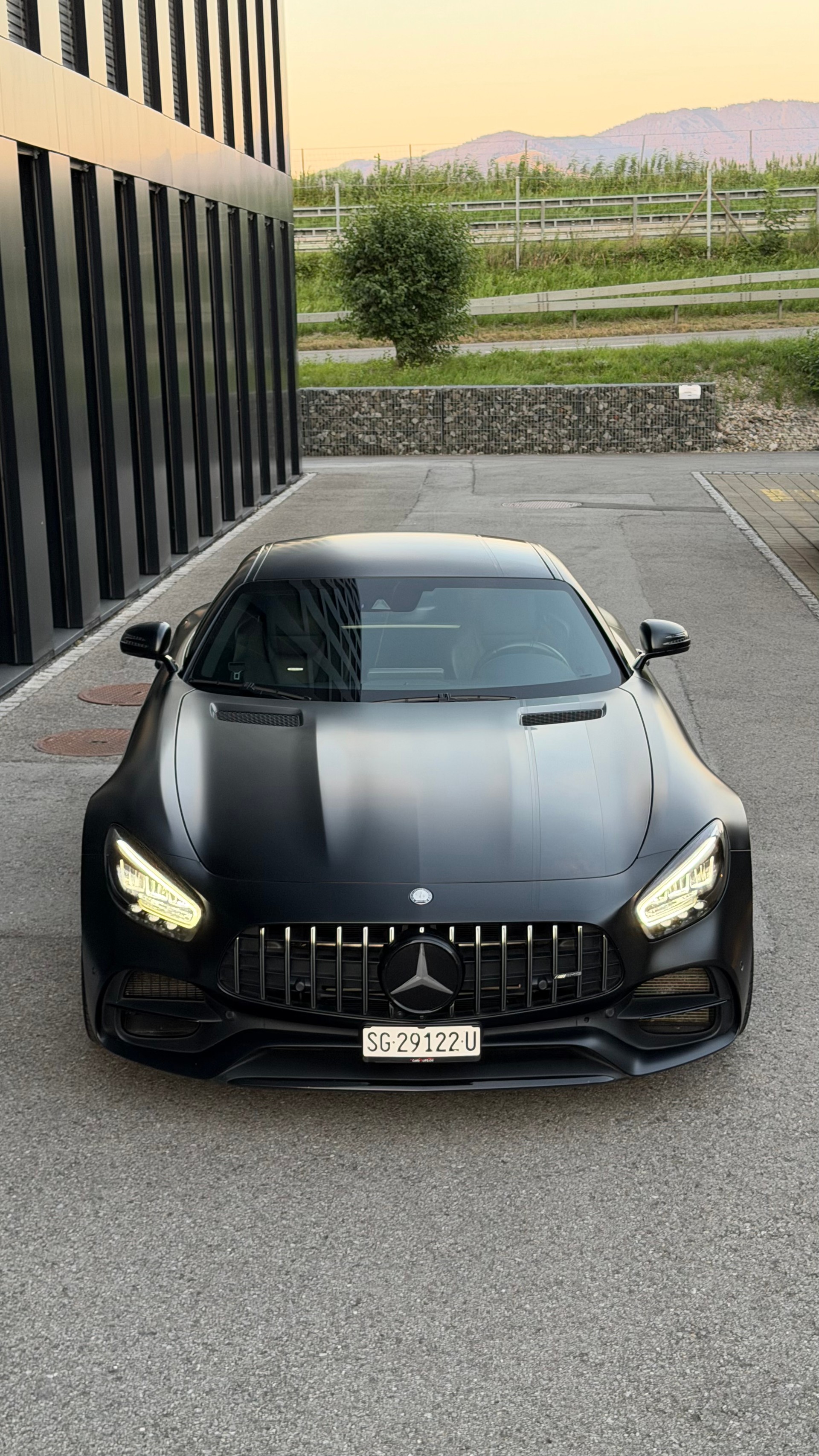 MERCEDES-BENZ AMG GT Speedshift ♦️1.Hand* CH Fahrzeug*Facelift Modell♦️-image-6