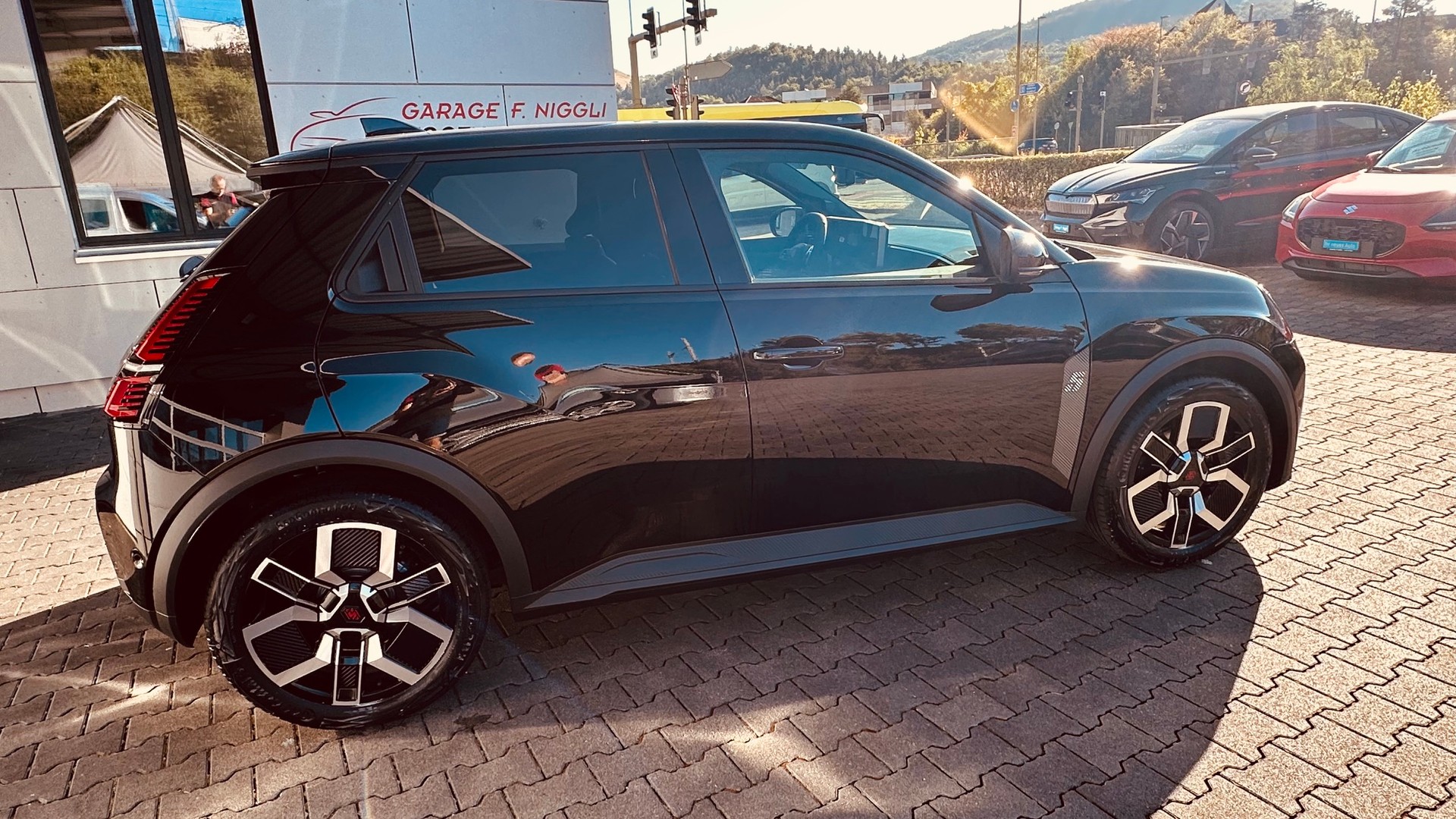 RENAULT R5 E-Tech Comfort Range 52 kWh Techno-image-5