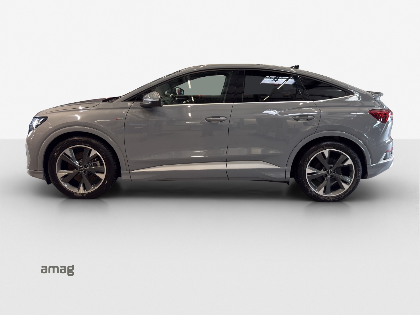 AUDI Q4 Sportback e-tron 40-showroom-element-1
