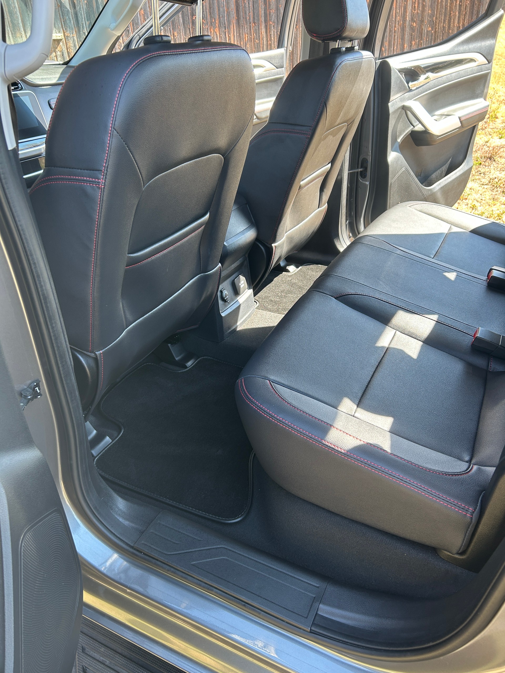 MAXUS T90 EV-image-6