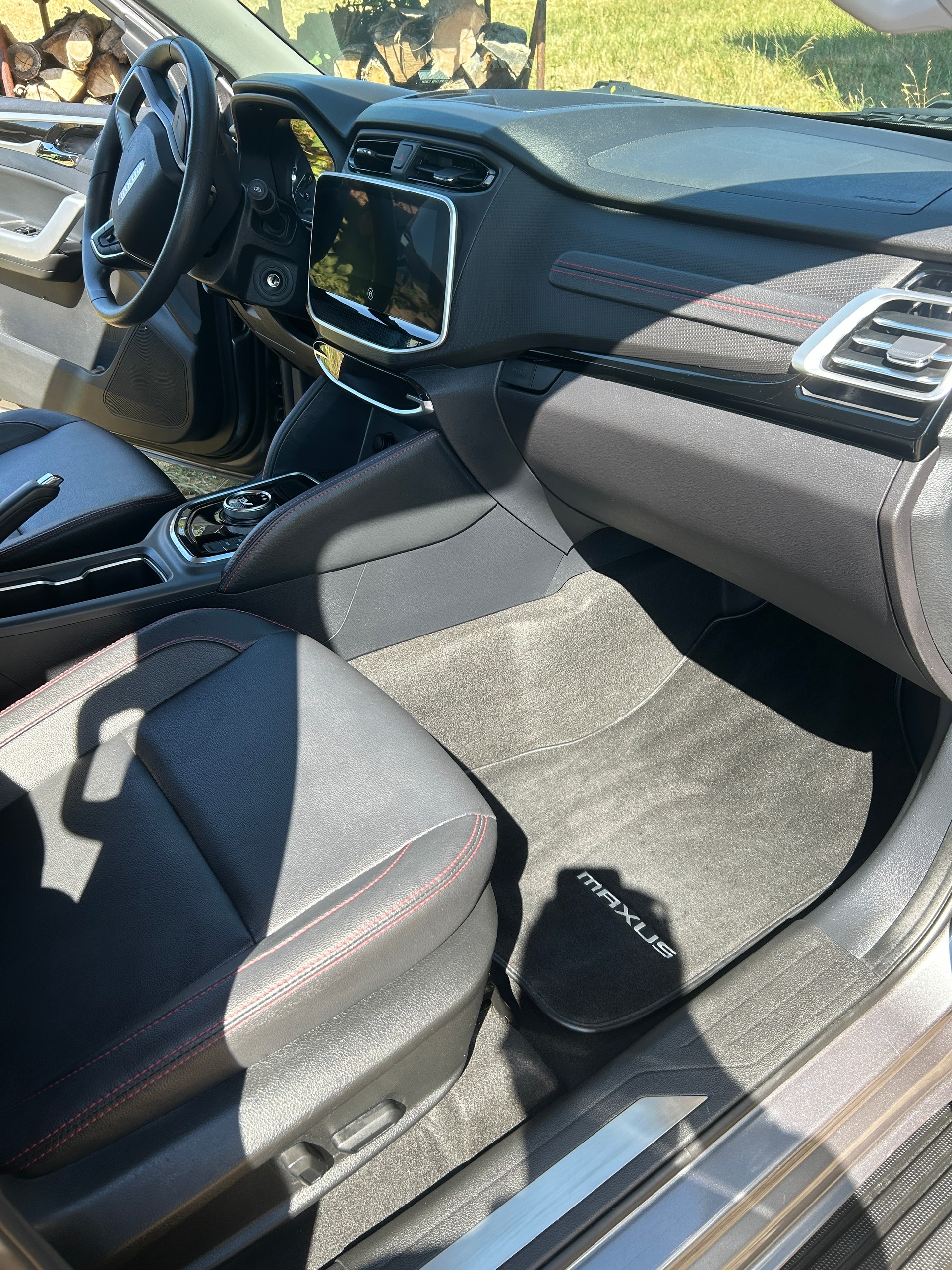 MAXUS T90 EV-image-8