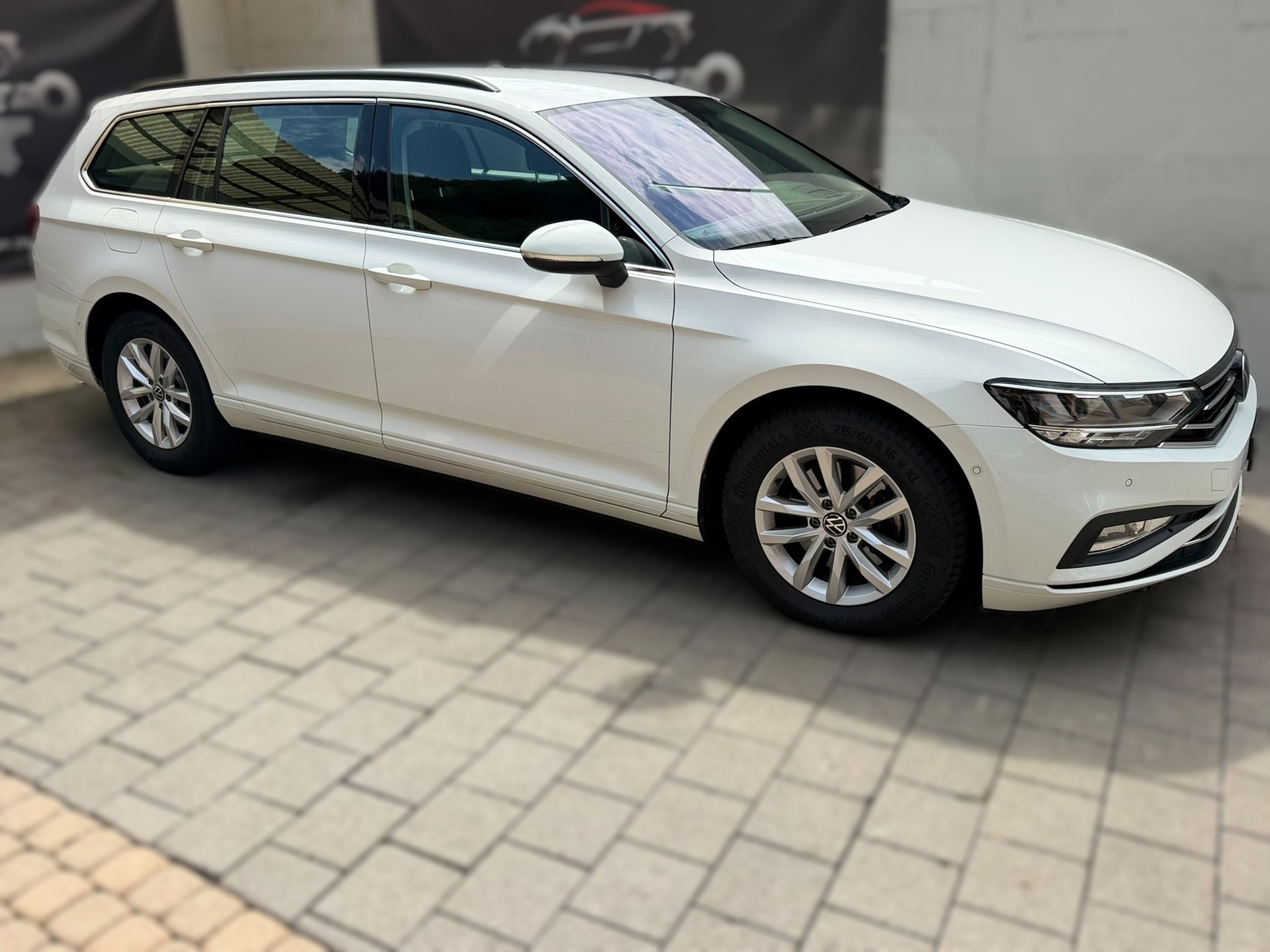 VW Passat 2.0 TDI BMT Business DSG-showroom-element-2