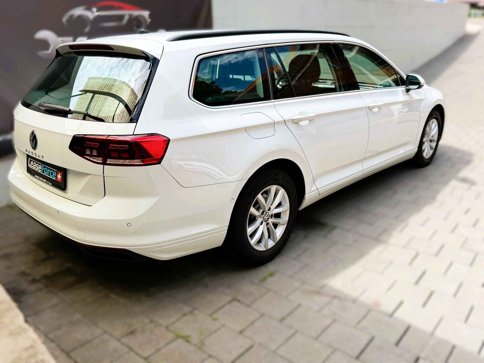 VW Passat 2.0 TDI BMT Business DSG-showroom-element-3