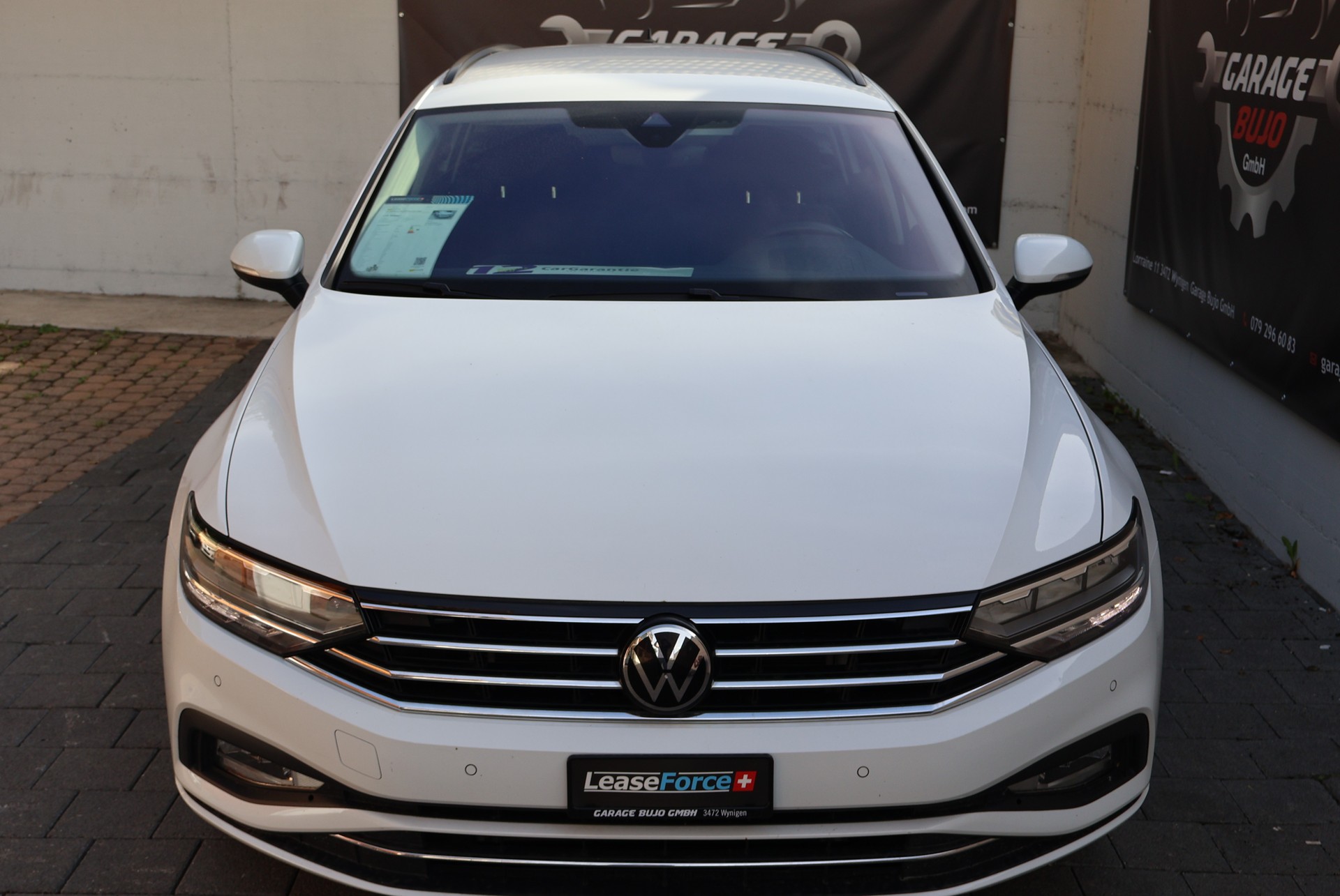 VW Passat 2.0 TDI BMT Business DSG-showroom-element-1