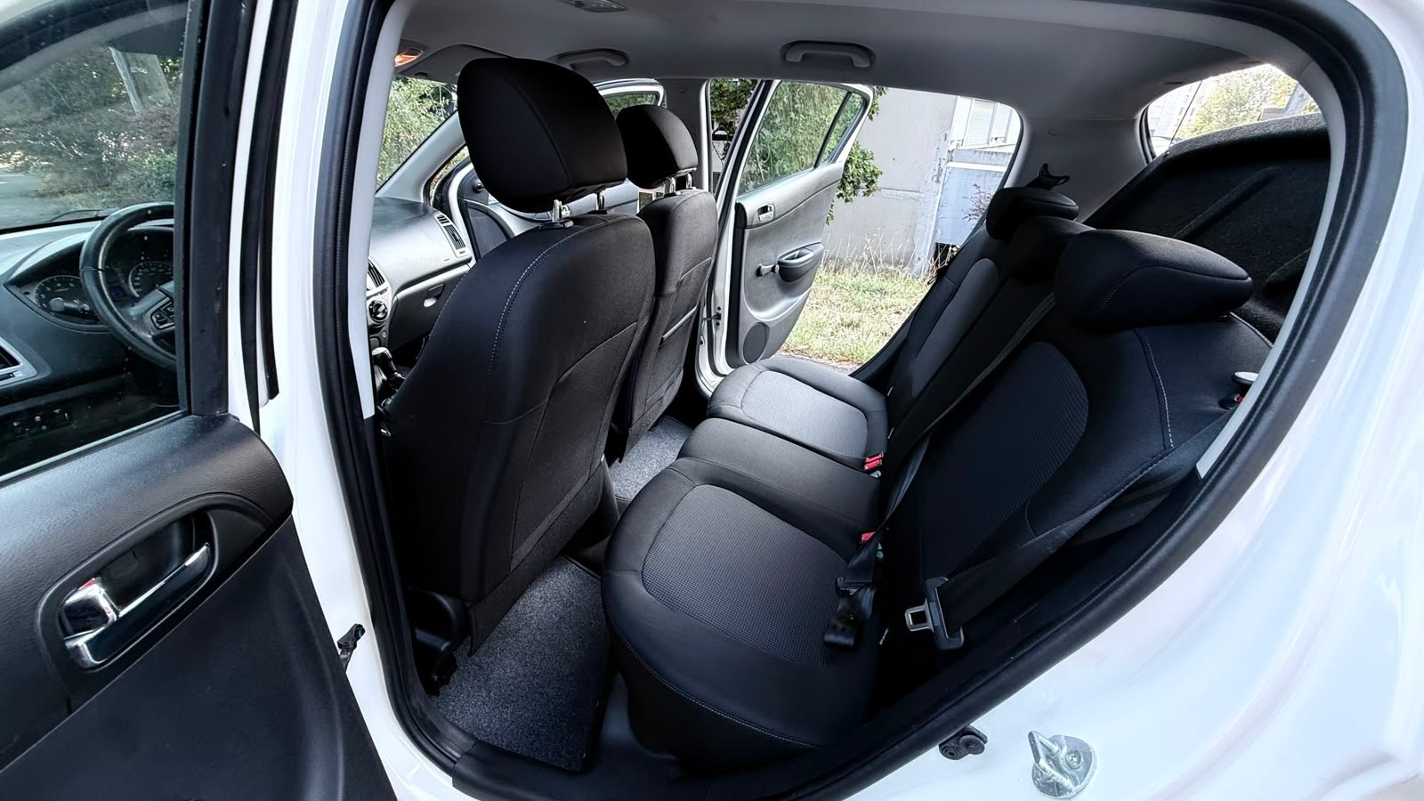 HYUNDAI i20 1.2 Comfort-image-8