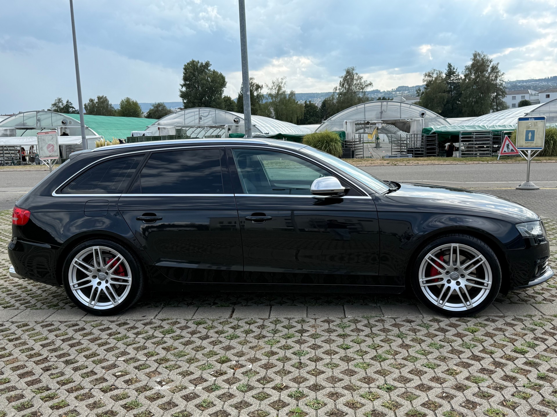 AUDI A4 Avant 3.0 TDI quattro S-tronic-image-5