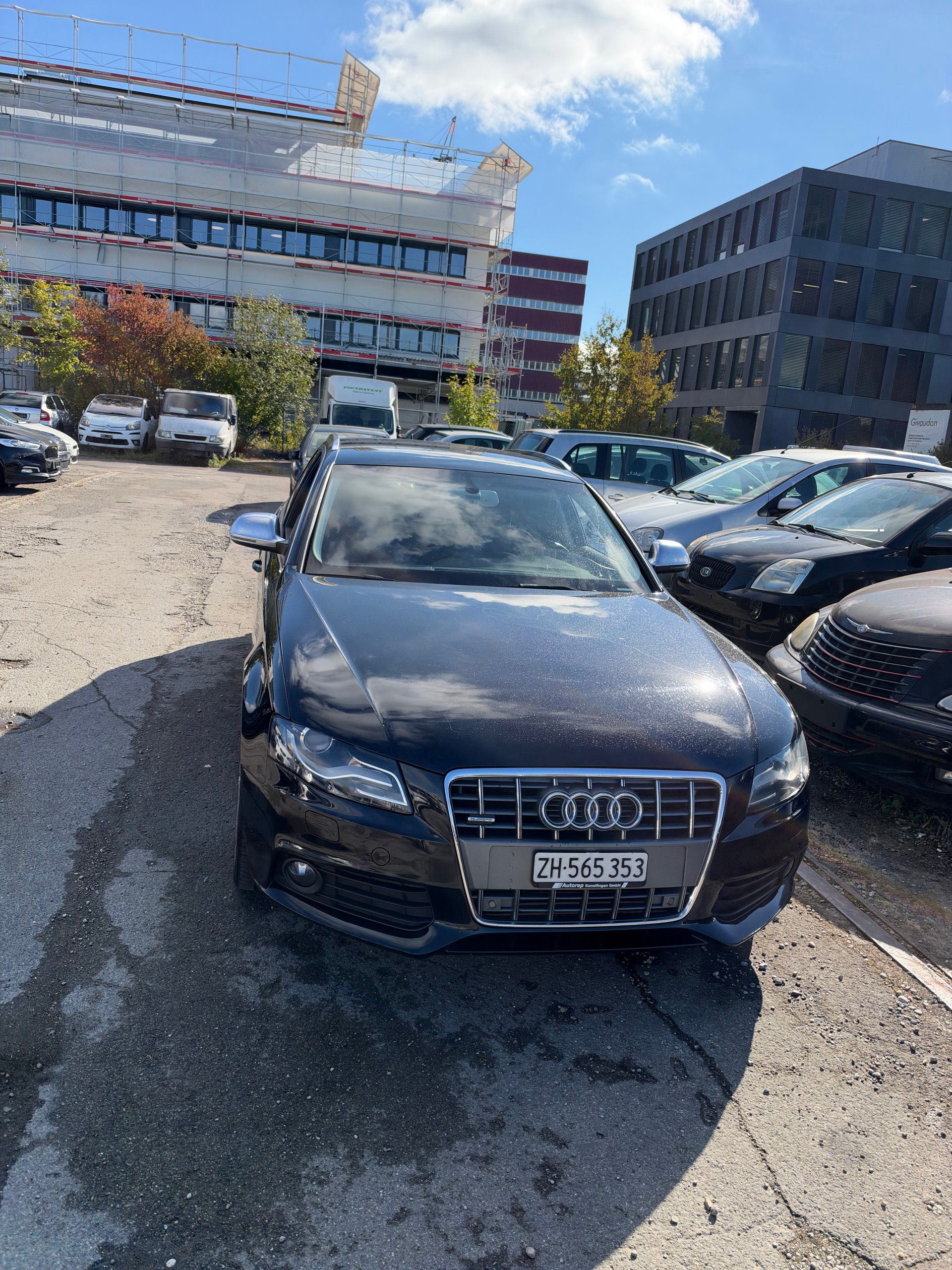 AUDI A4 Avant 3.0 TDI quattro S-tronic-image-17