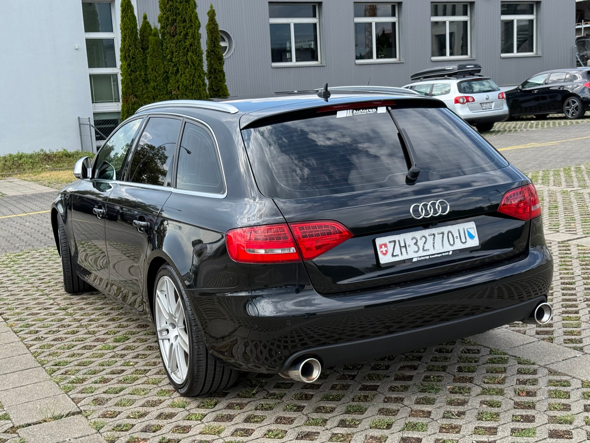 AUDI A4 Avant 3.0 TDI quattro S-tronic-image-9