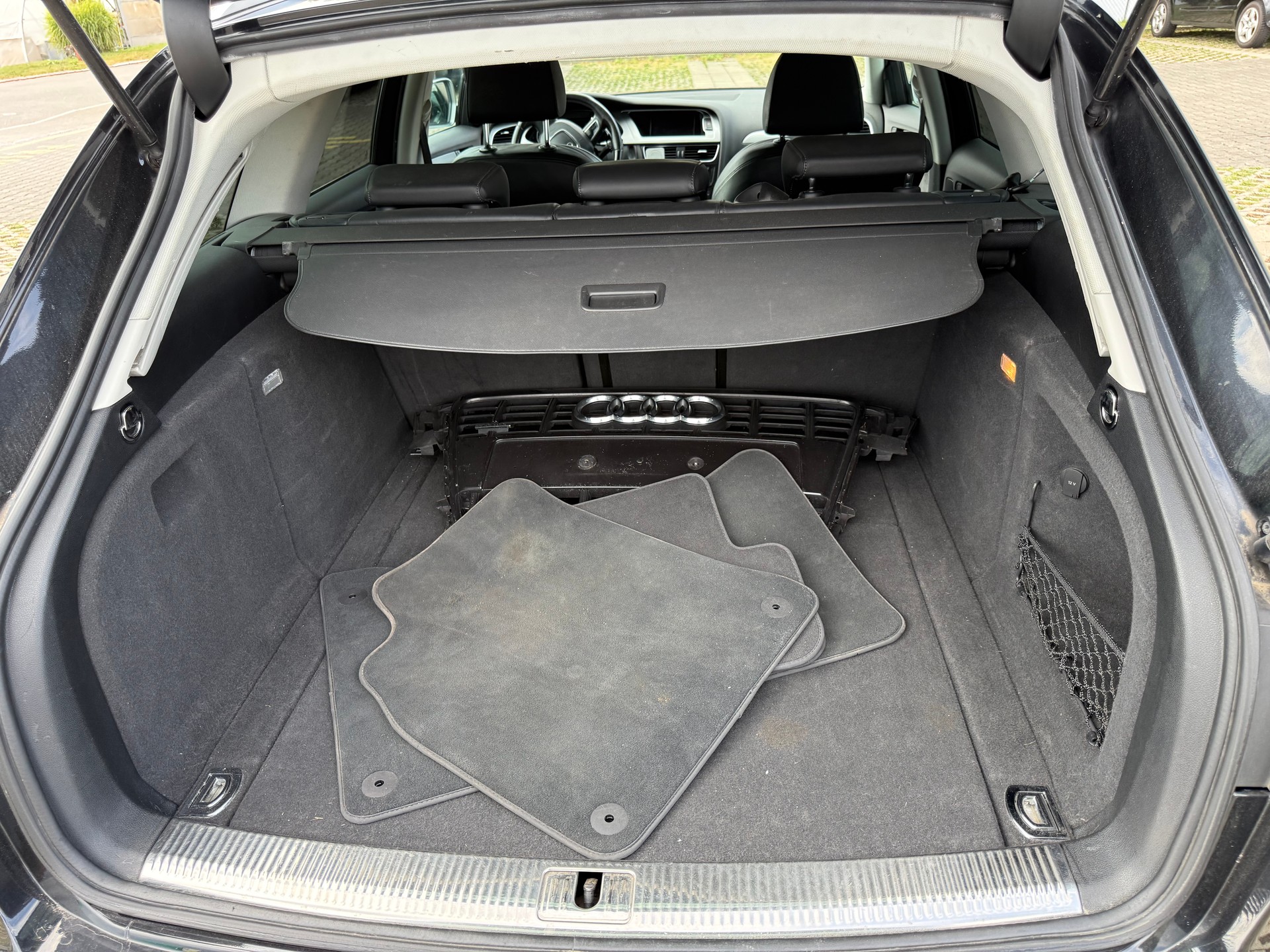AUDI A4 Avant 3.0 TDI quattro S-tronic-image-10