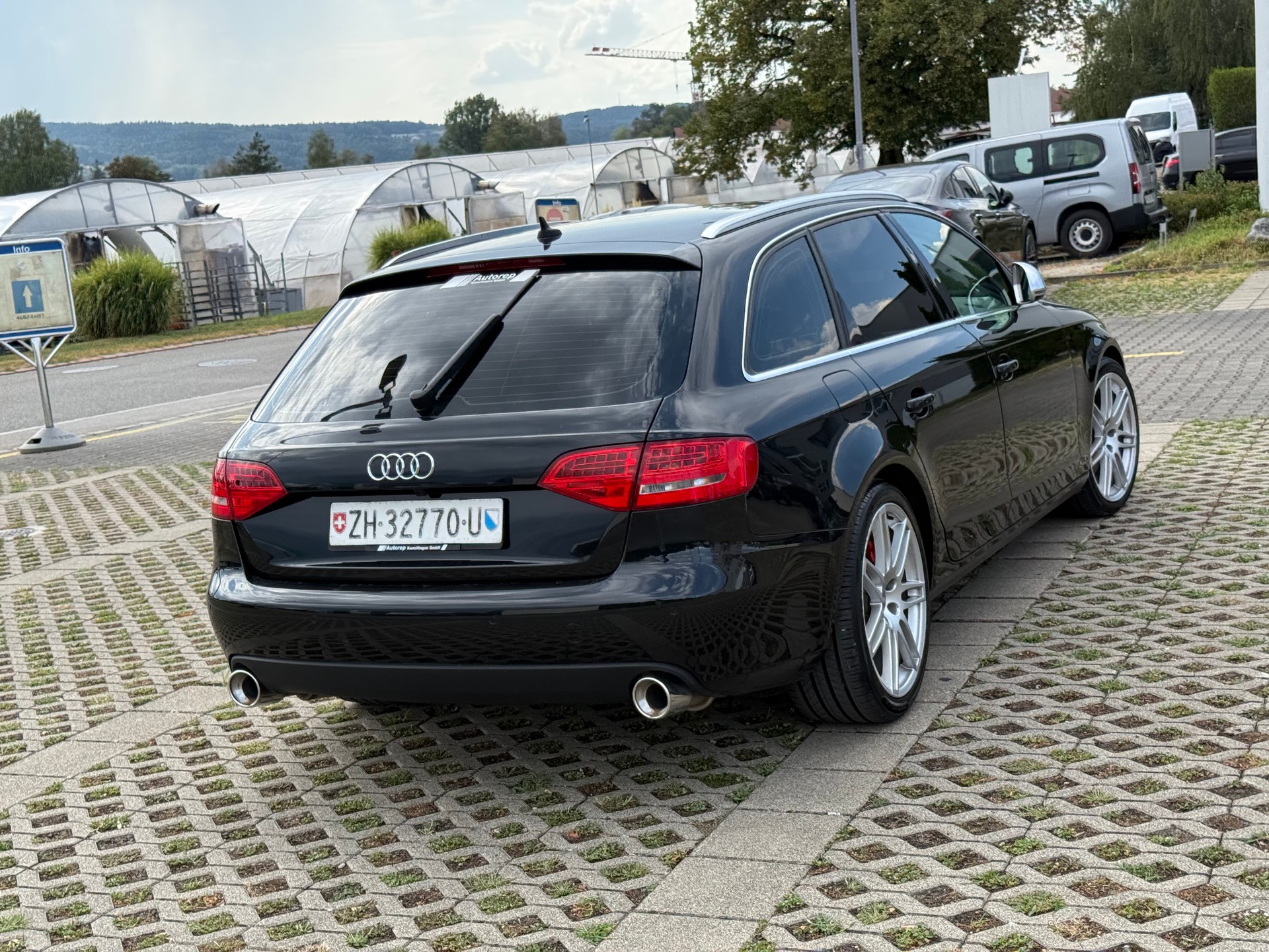 AUDI A4 Avant 3.0 TDI quattro S-tronic-image-7