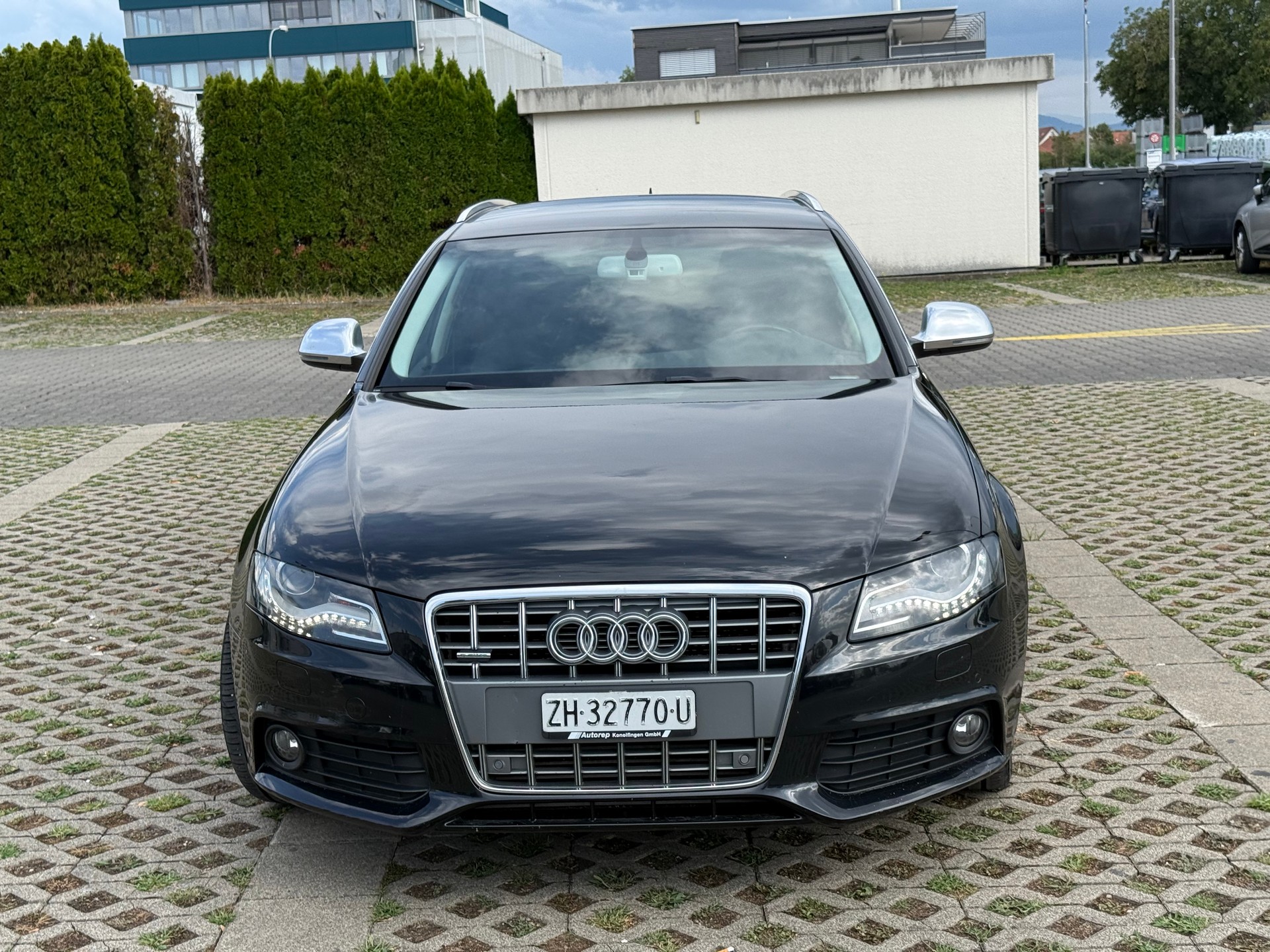 AUDI A4 Avant 3.0 TDI quattro S-tronic-image-2