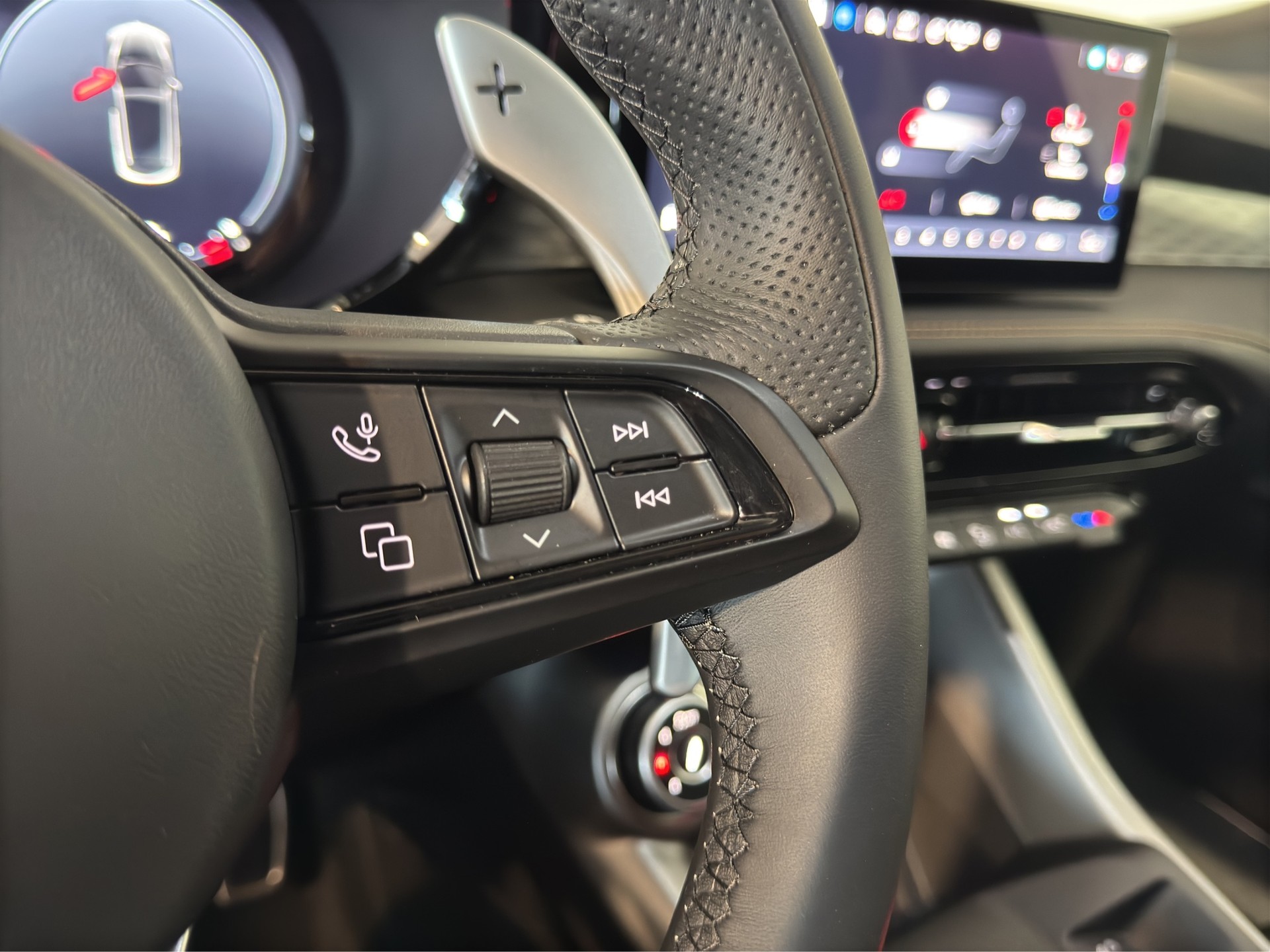 ALFA ROMEO Tonale 1.5 48V Hybrid Veloce-image-22