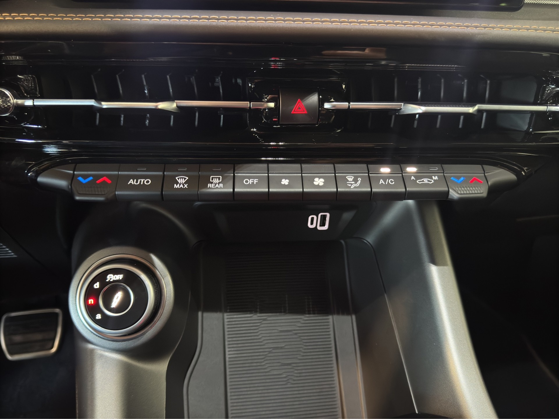 ALFA ROMEO Tonale 1.5 48V Hybrid Veloce-image-14