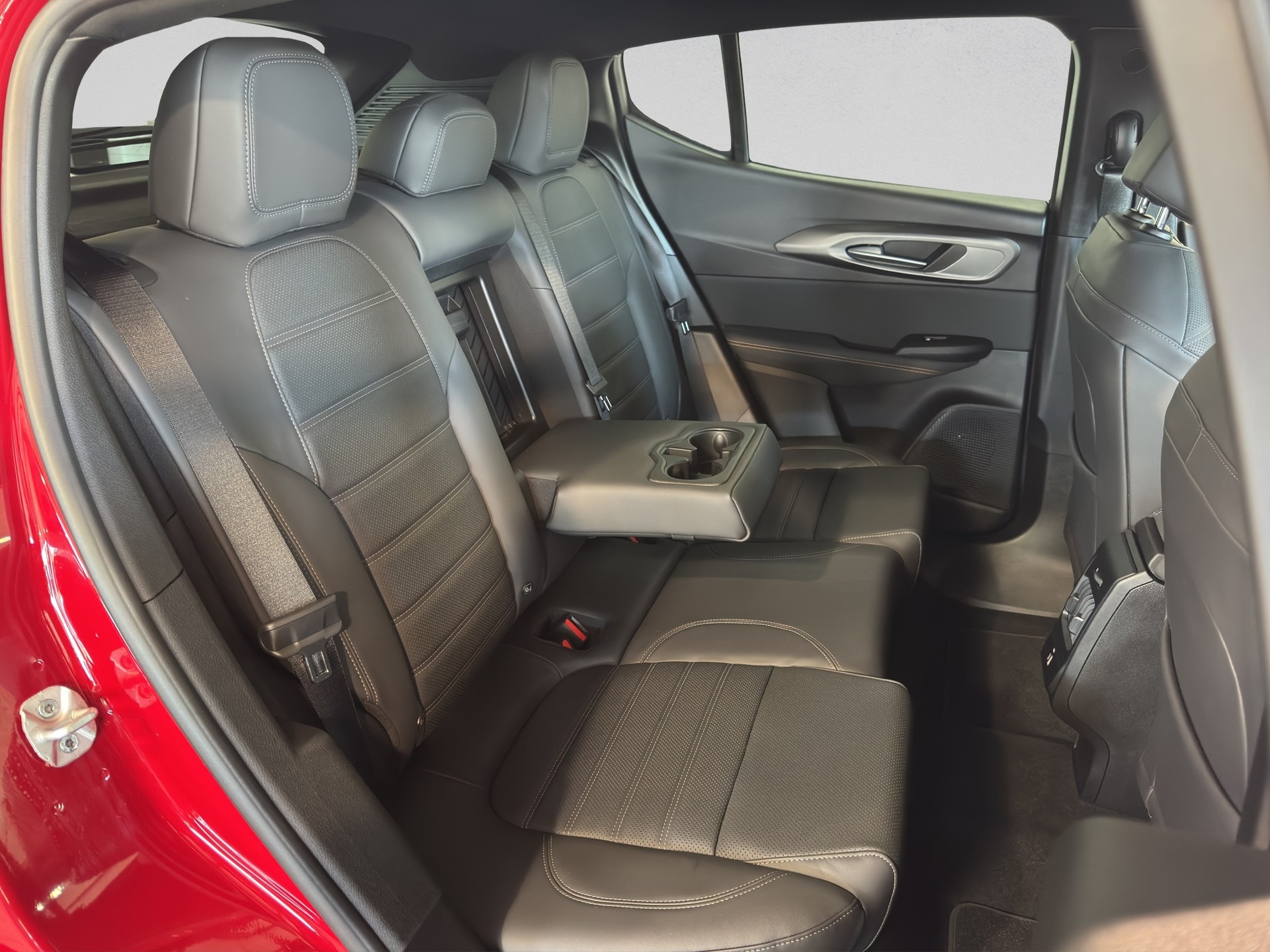 ALFA ROMEO Tonale 1.5 48V Hybrid Veloce-image-17