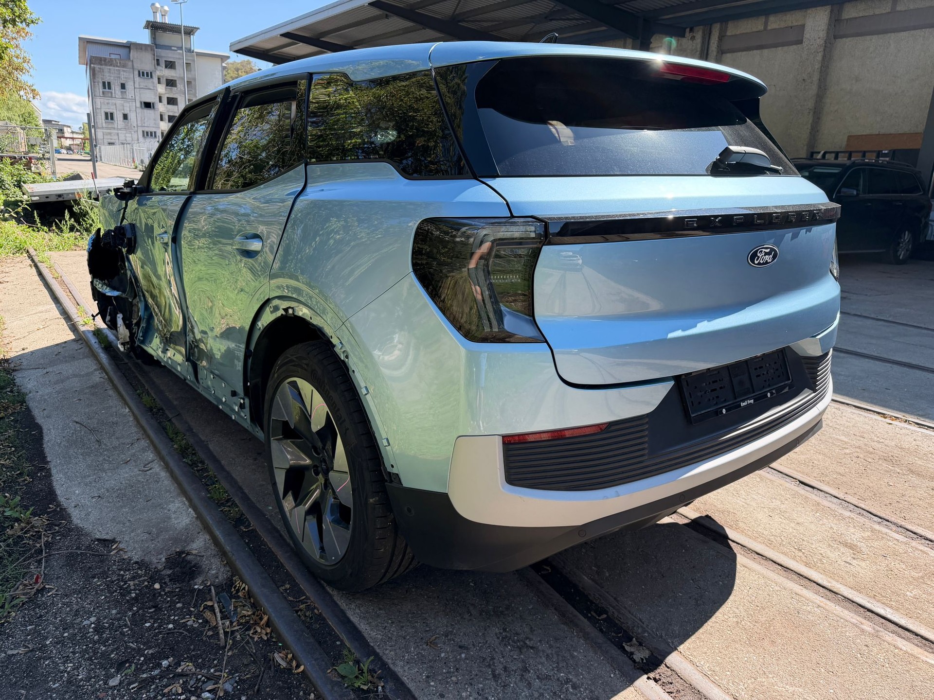 FORD Explorer Elektro 77kWh Dual Extended Range Premium AWD-showroom-element-1