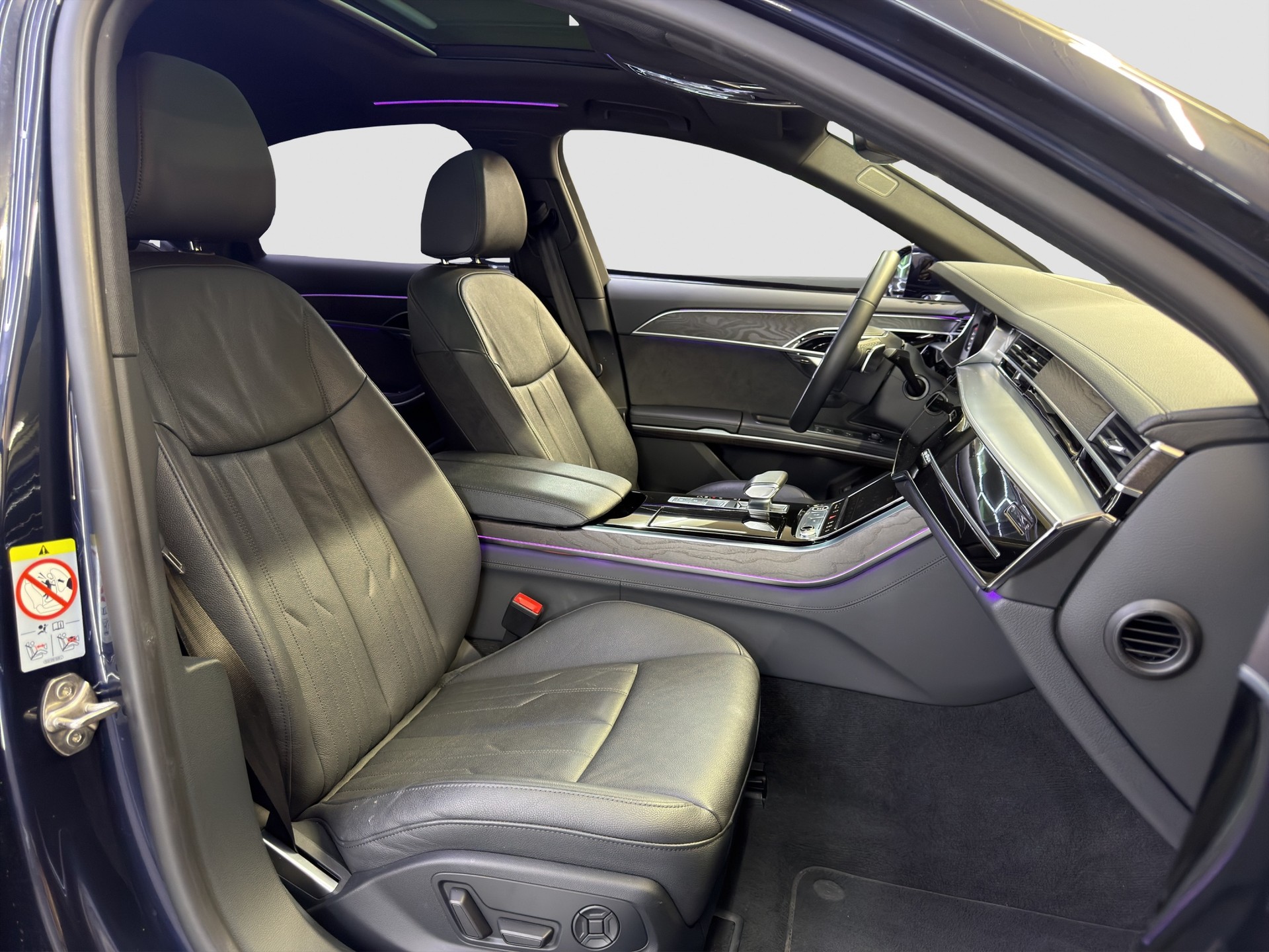 AUDI A8 55 TFSI S-Line quattro tiptronic-image-12