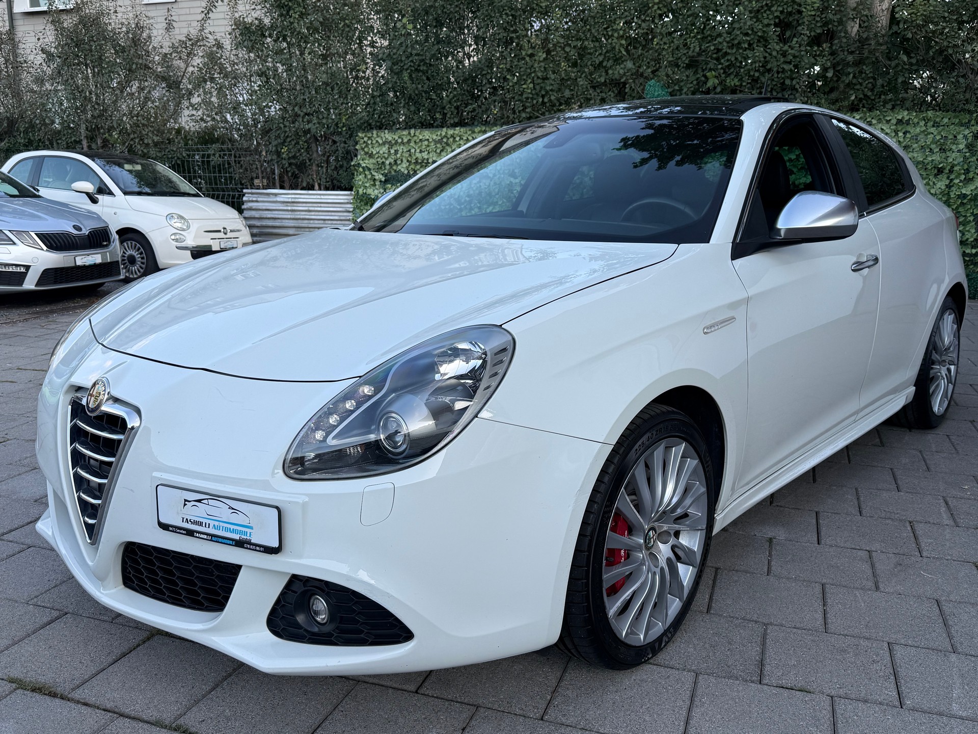 ALFA ROMEO Giulietta 2.0 JTDM Distinctive TCT-showroom-element-3