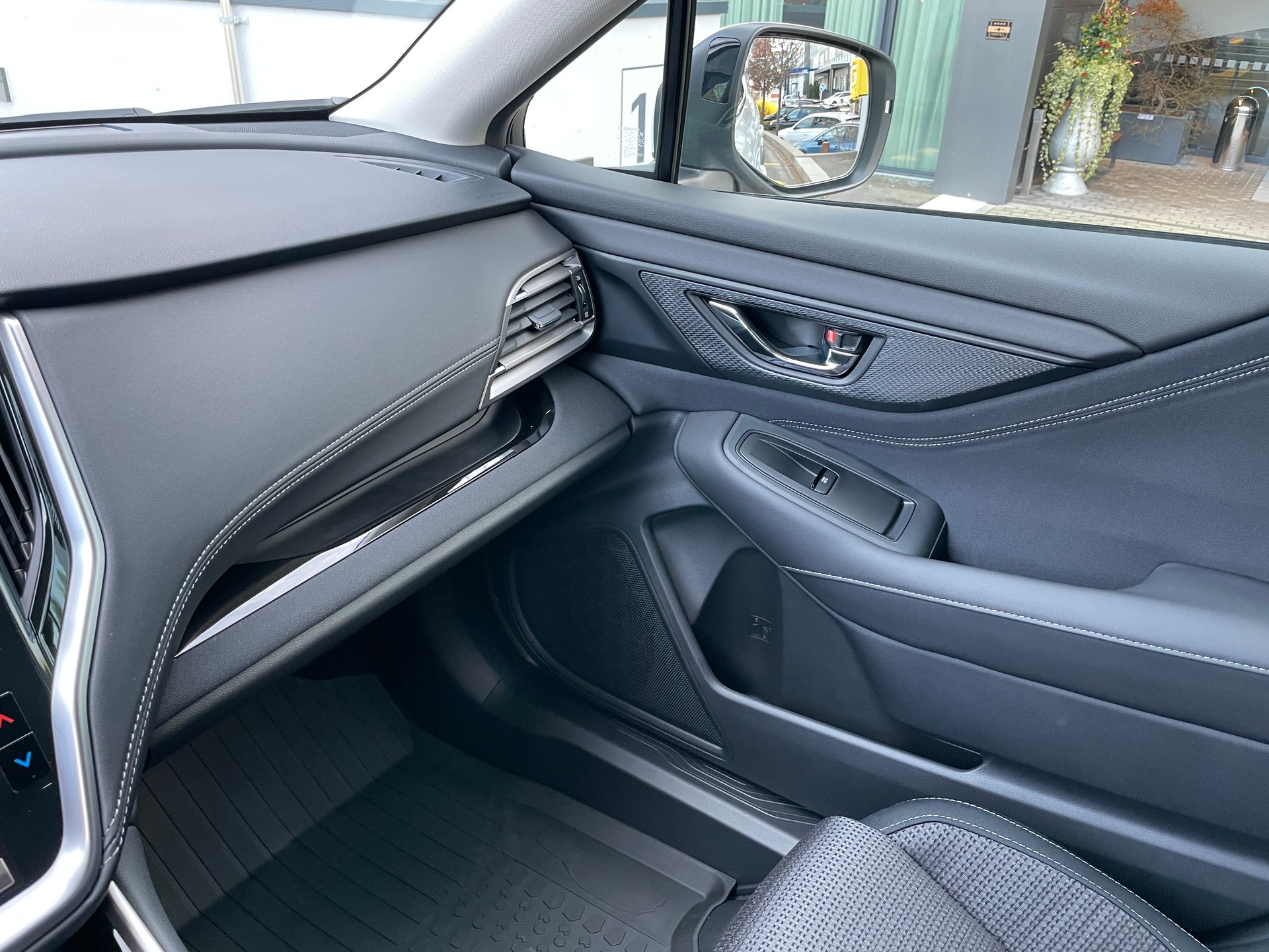 SUBARU Outback 2.5i Advantage AWD Lineartronic-image-23
