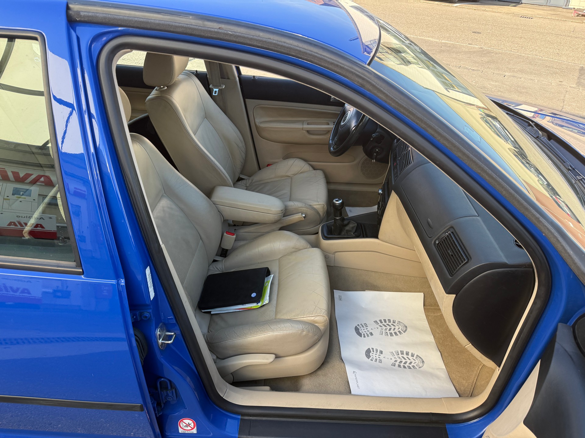 VW Golf 1.8 Trendline 4Motion-image-7