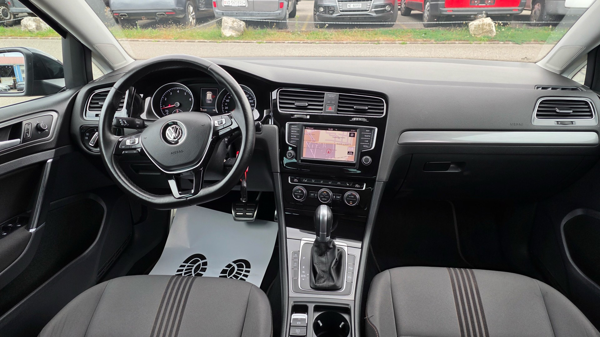 VW Golf Variant 1.4 TSI Allstar DSG-image-6