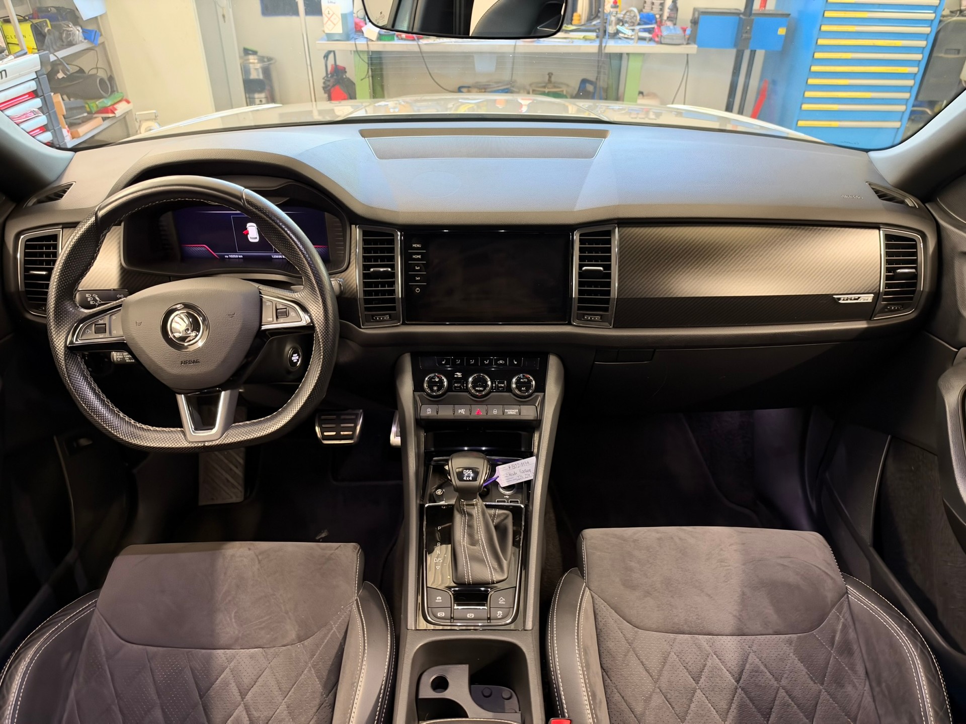 SKODA Kodiaq 2.0 TDI CR Sport Line 4x4 DSG-image-8