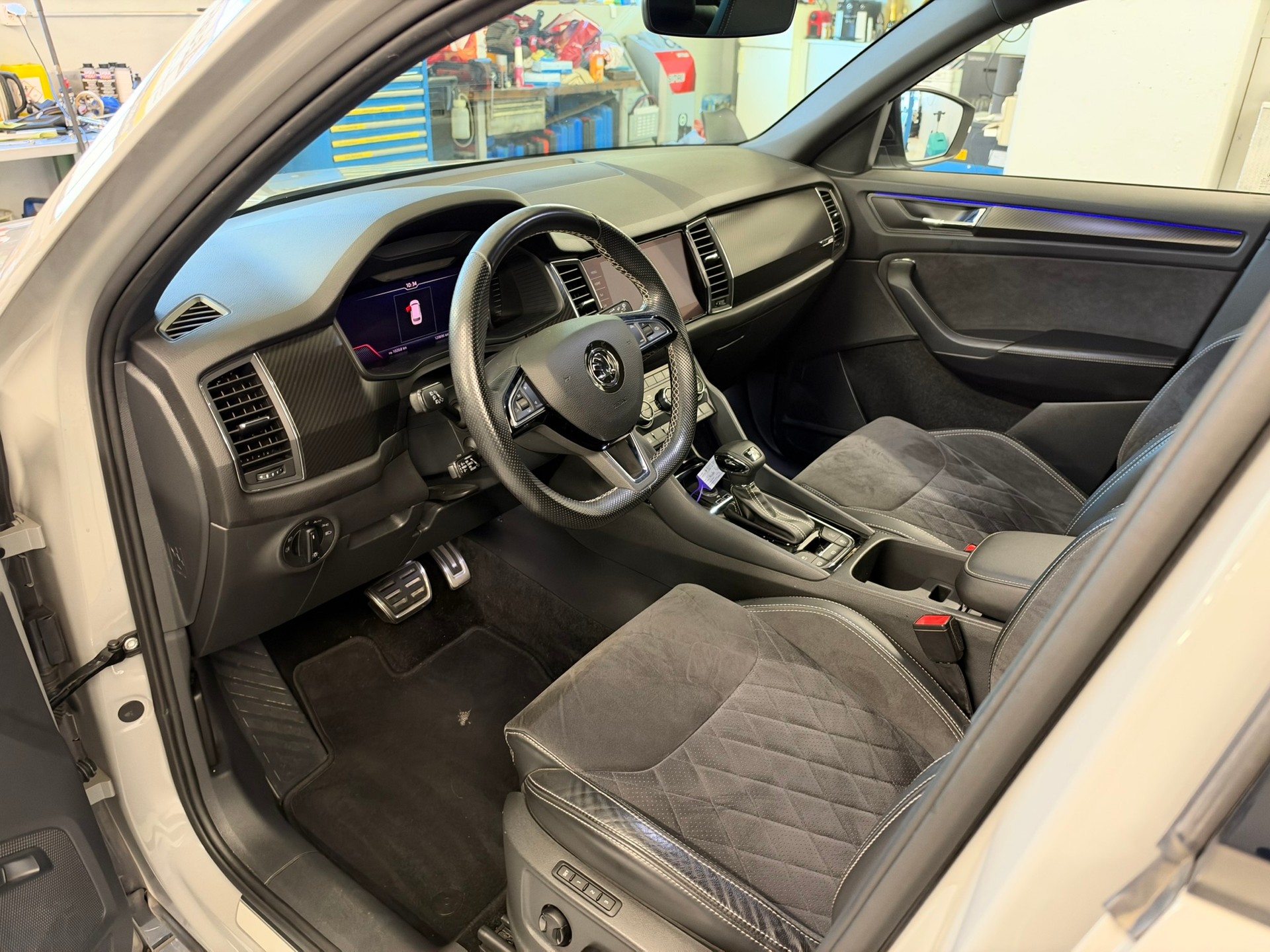 SKODA Kodiaq 2.0 TDI CR Sport Line 4x4 DSG-image-9