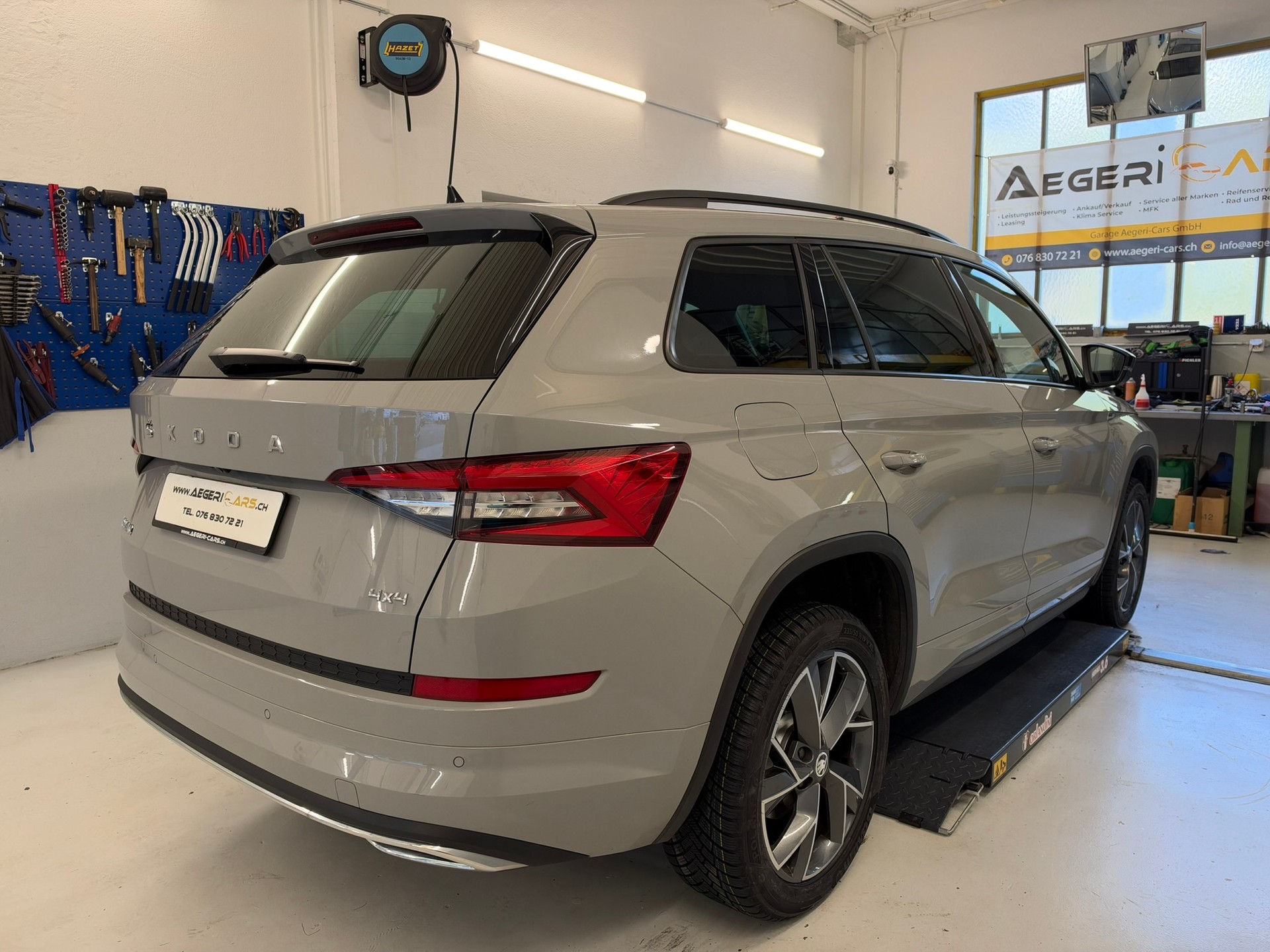 SKODA Kodiaq 2.0 TDI CR Sport Line 4x4 DSG-showroom-element-3