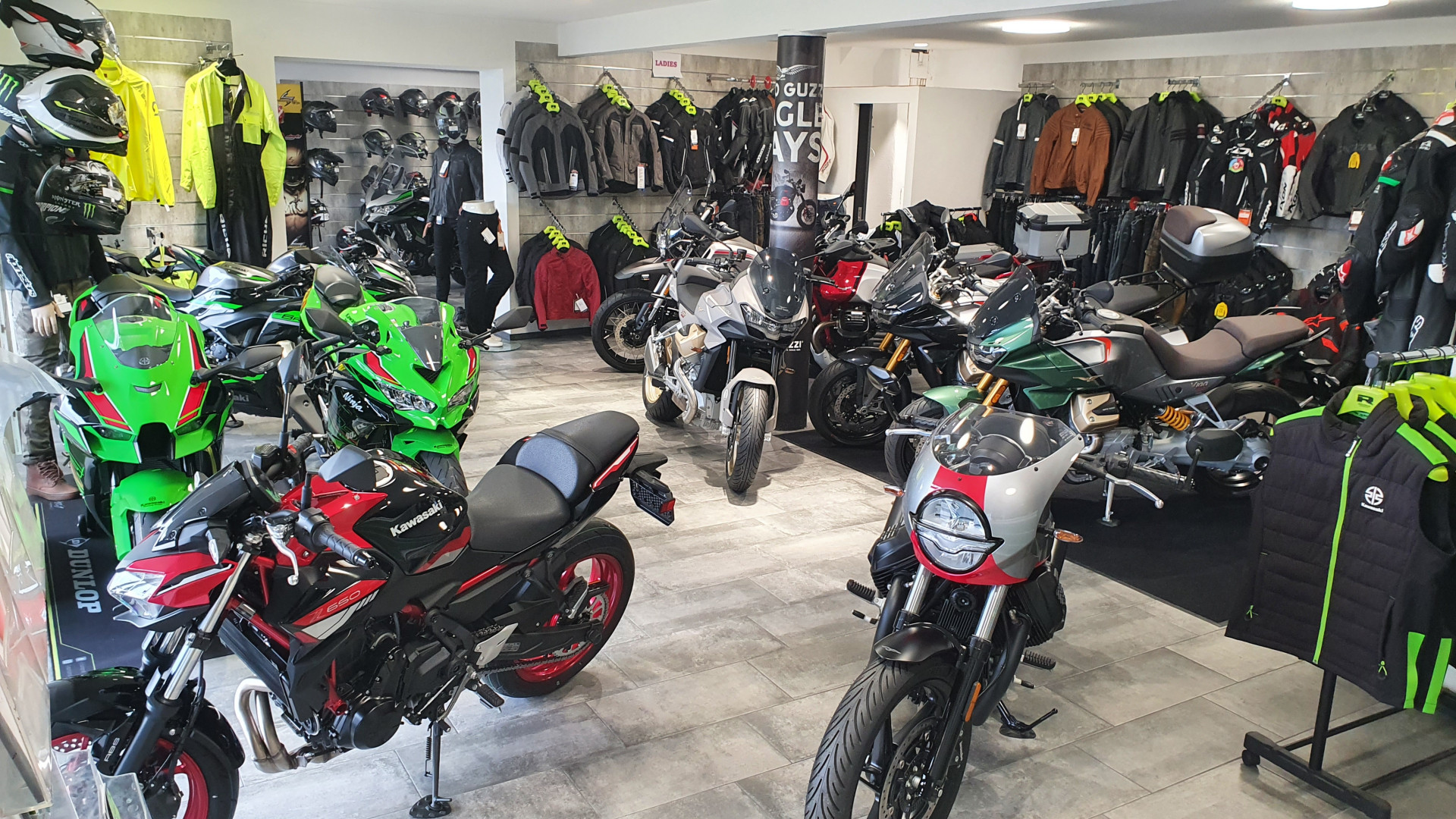 KAWASAKI Z 125-image-5