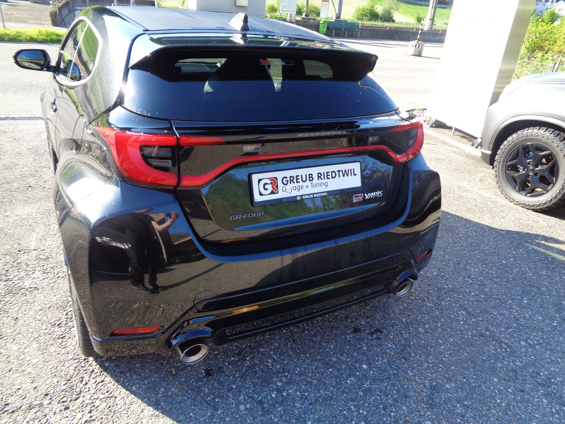 TOYOTA Yaris 1.6 GR Sport-showroom-element-3