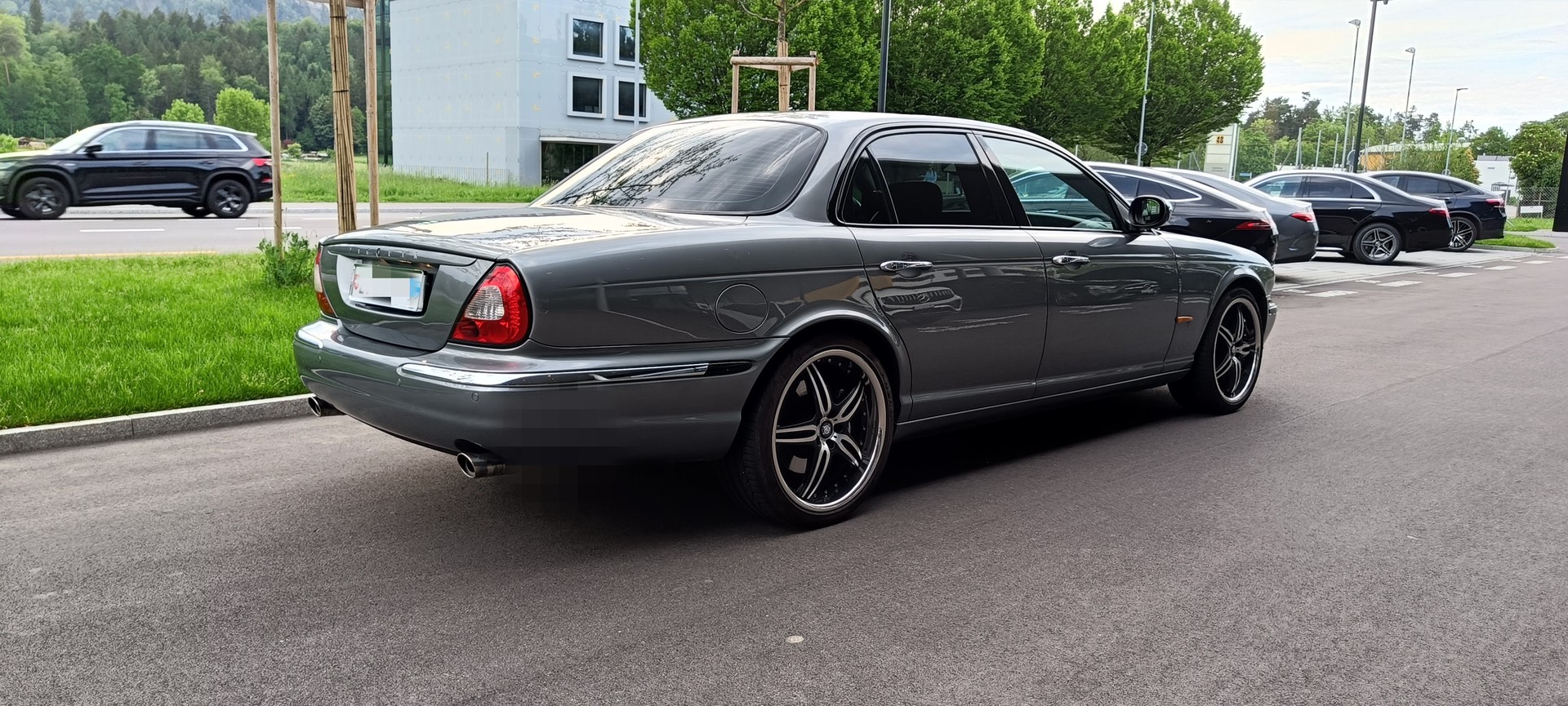 JAGUAR XJR 4.2 V8 S/C-image-2